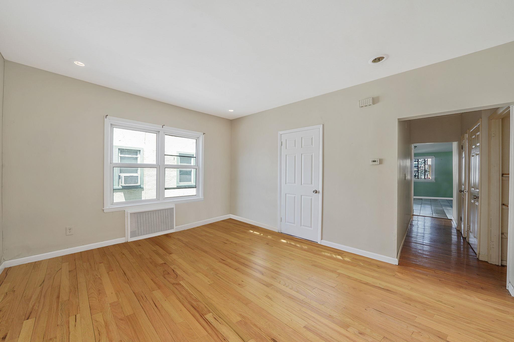 Single Family 230th  Queens, NY 11413, MLS-882848-6