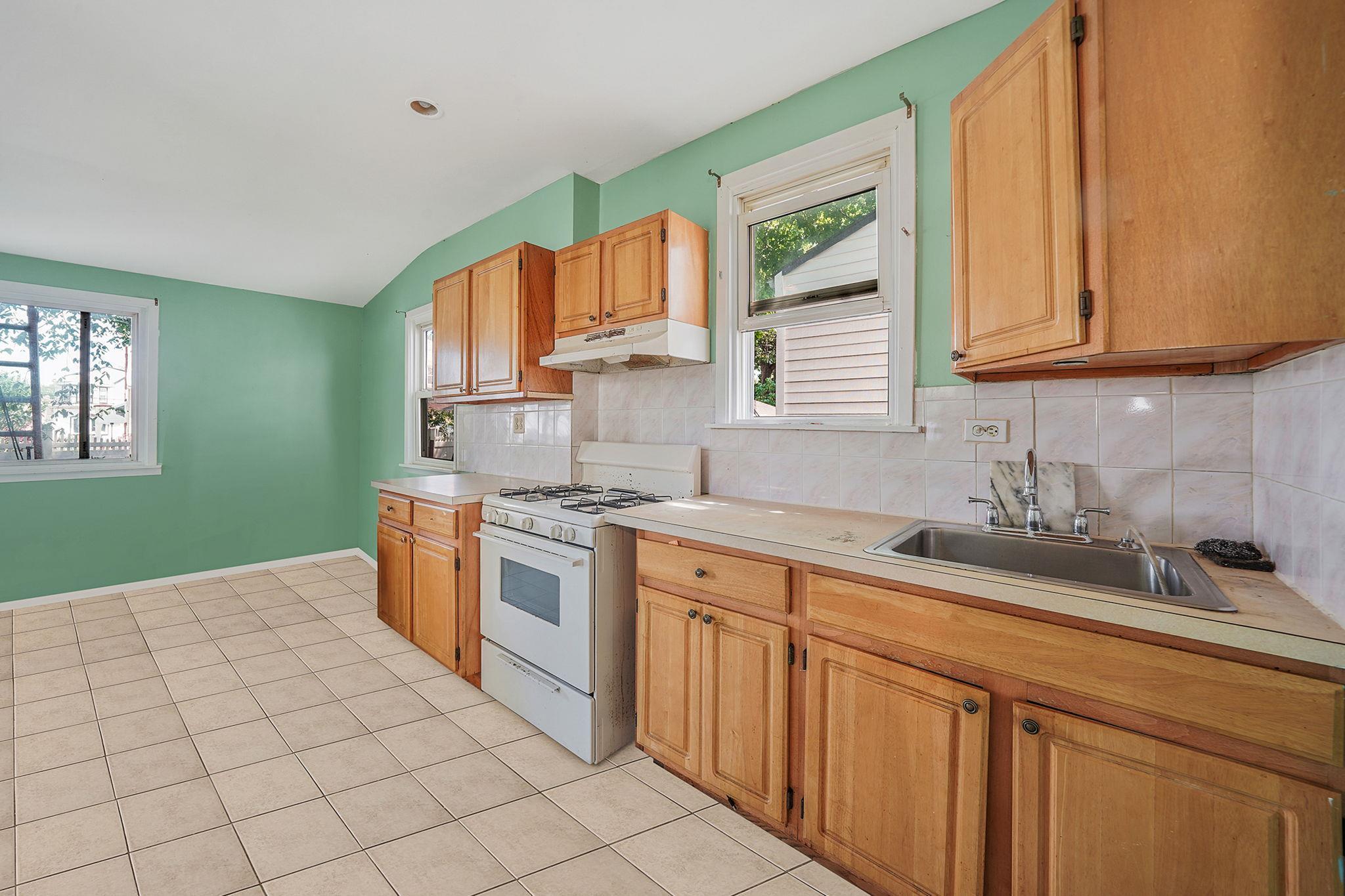 Single Family 230th  Queens, NY 11413, MLS-882848-8
