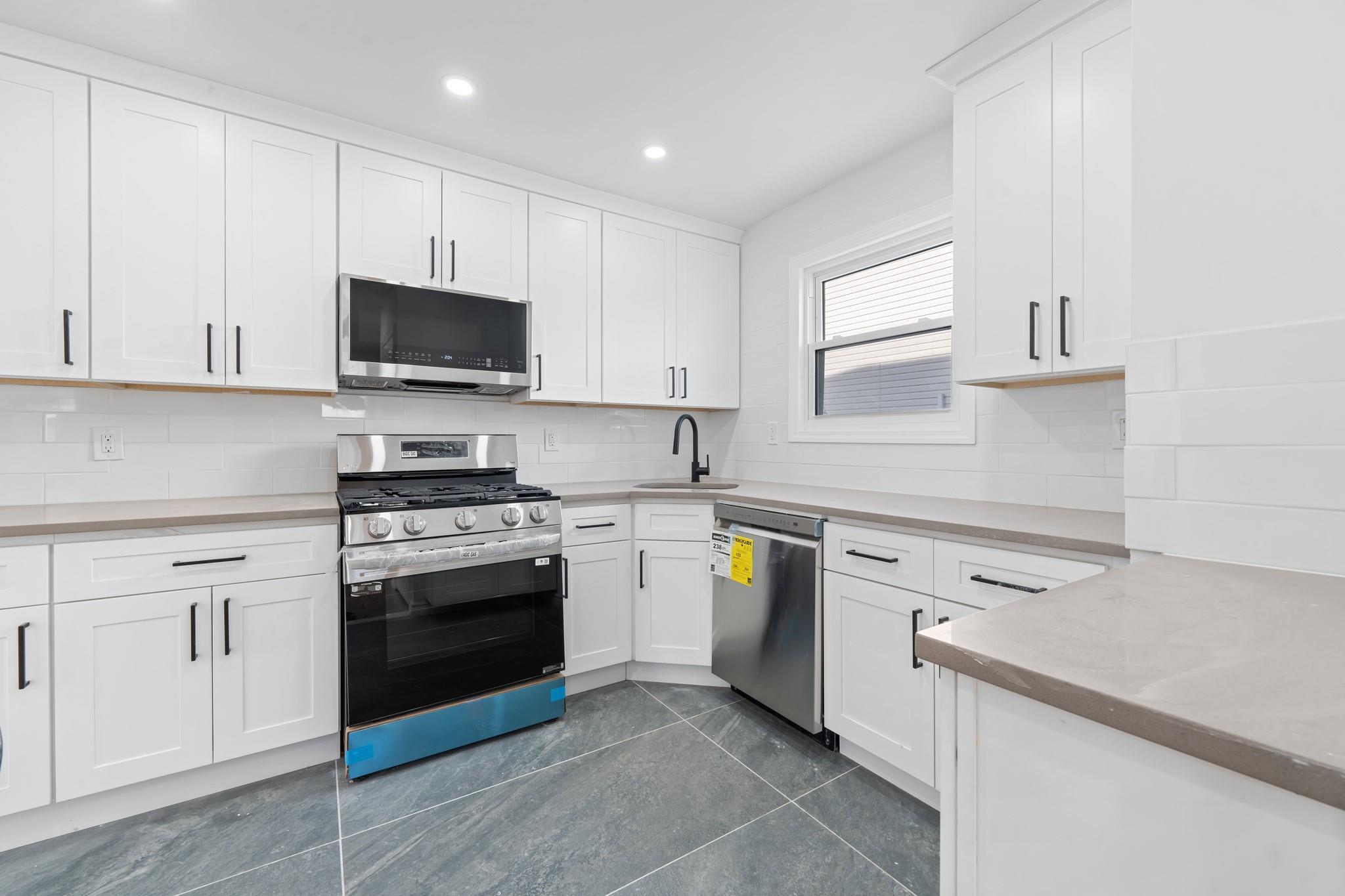 Single Family Grassmere  Queens, NY 11691, MLS-882863-2