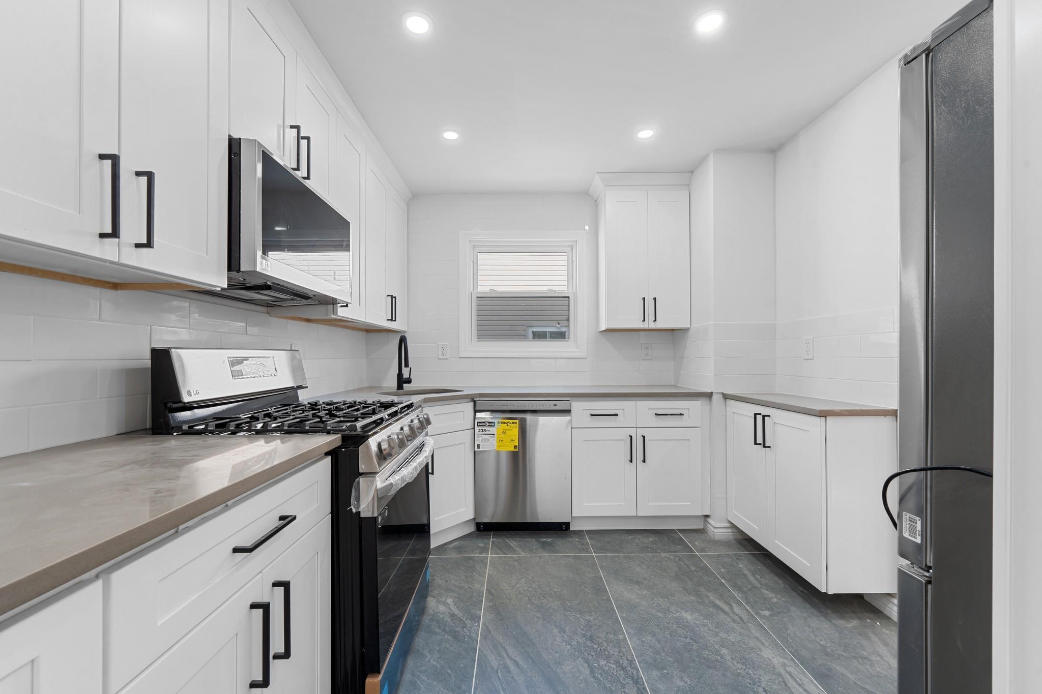 Single Family Grassmere  Queens, NY 11691, MLS-882863-3