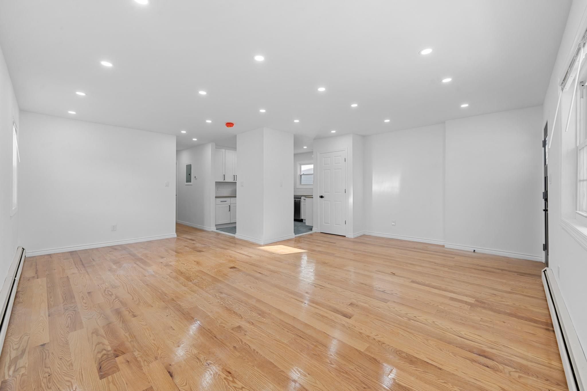 Single Family Grassmere  Queens, NY 11691, MLS-882863-5