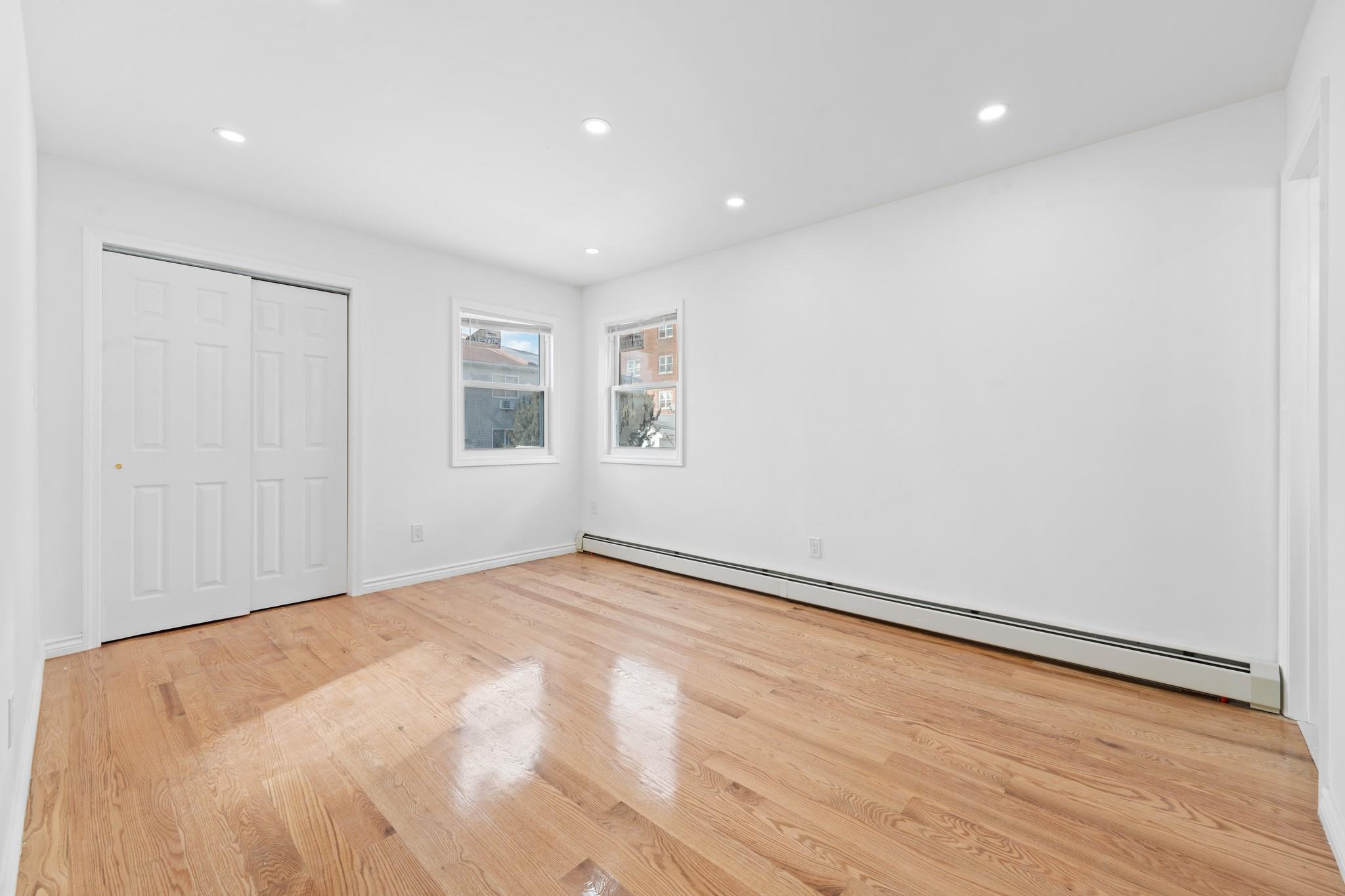 Single Family Grassmere  Queens, NY 11691, MLS-882863-8