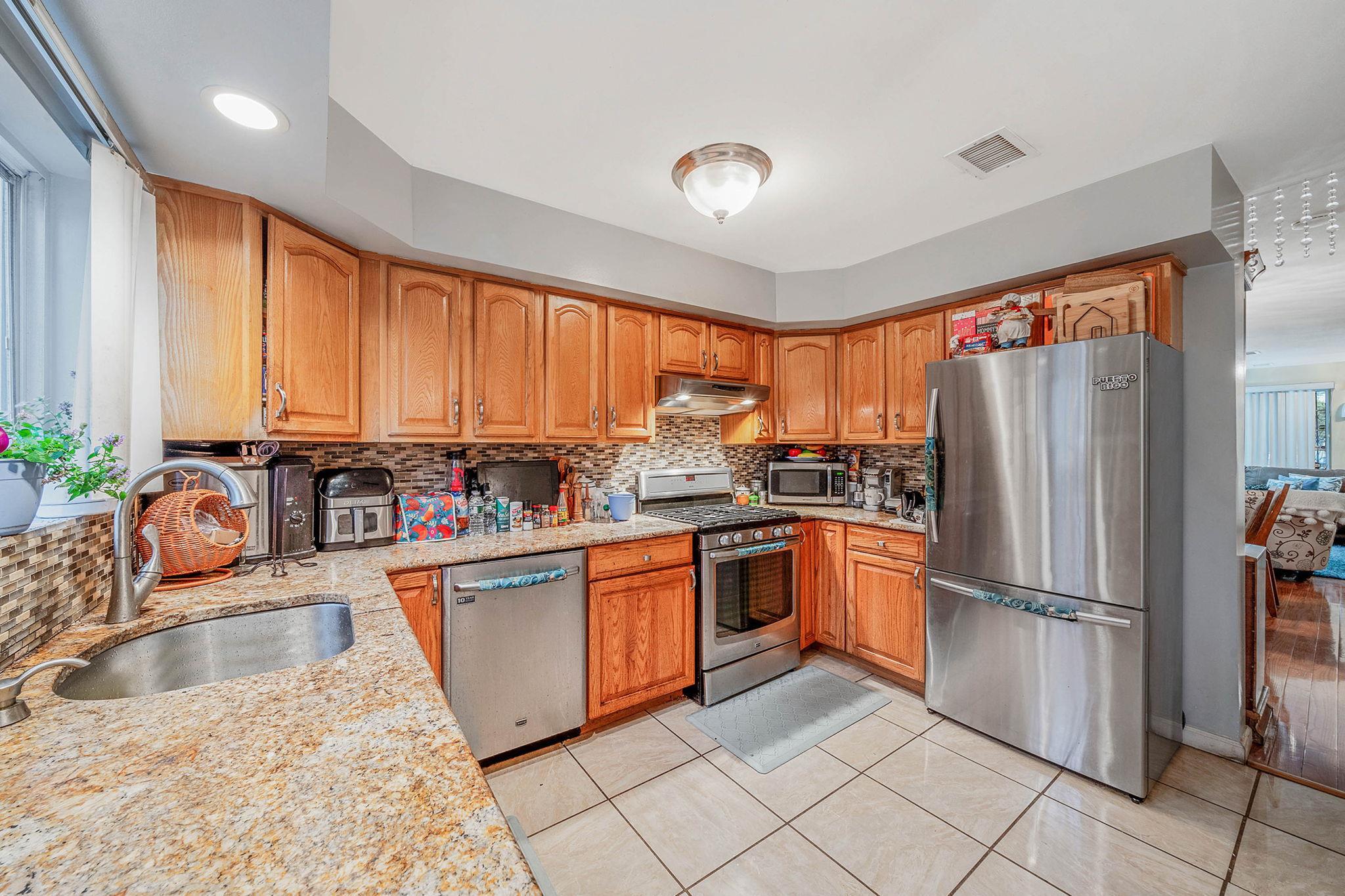 Single Family Beach 35th  Queens, NY 11691, MLS-882890-5