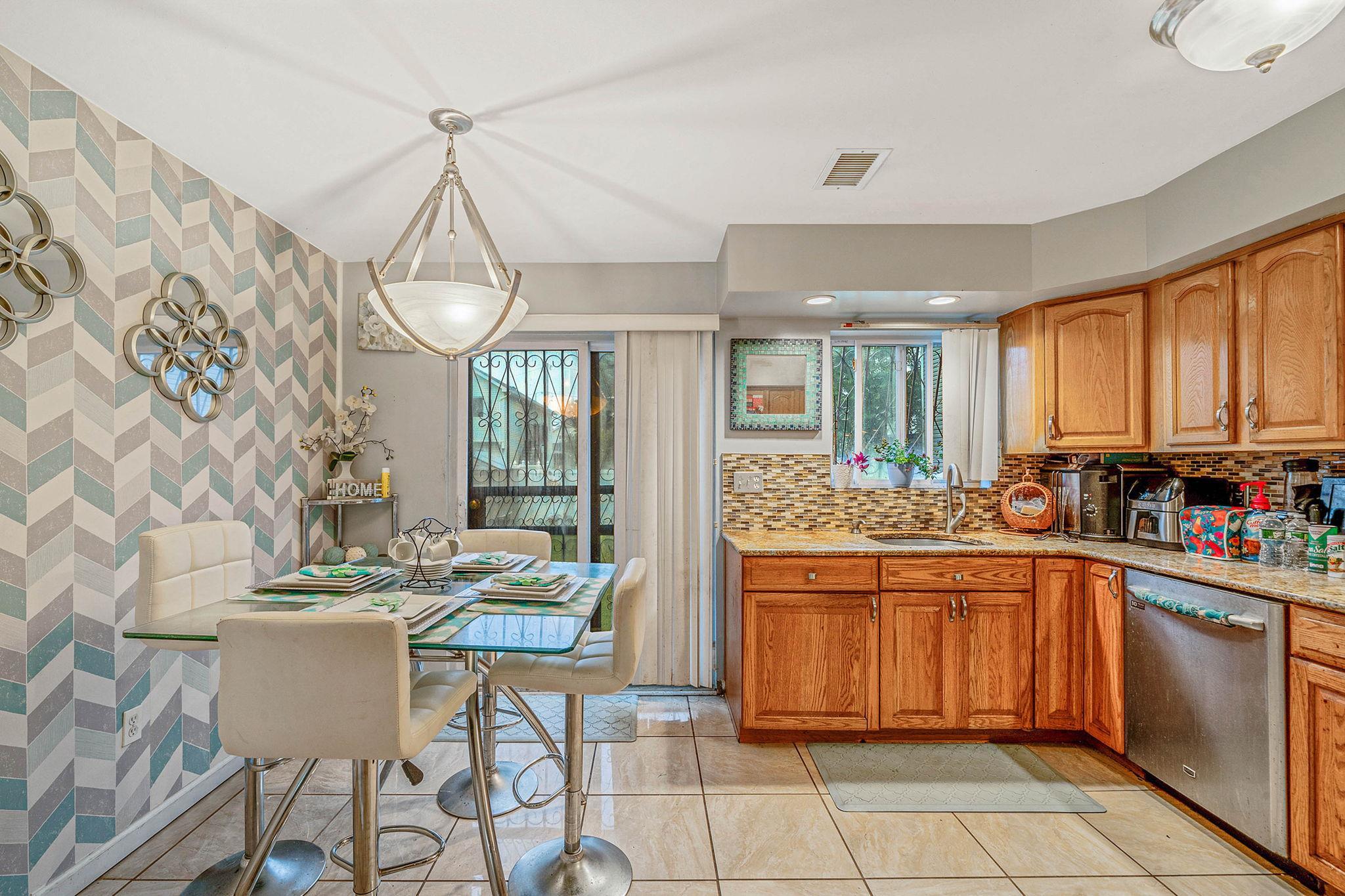 Single Family Beach 35th  Queens, NY 11691, MLS-882890-7