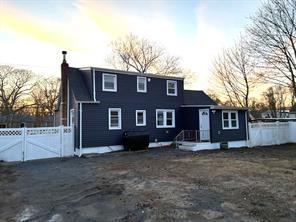 Single Family Pinetree  Suffolk County, NY 11967, MLS-882894-32