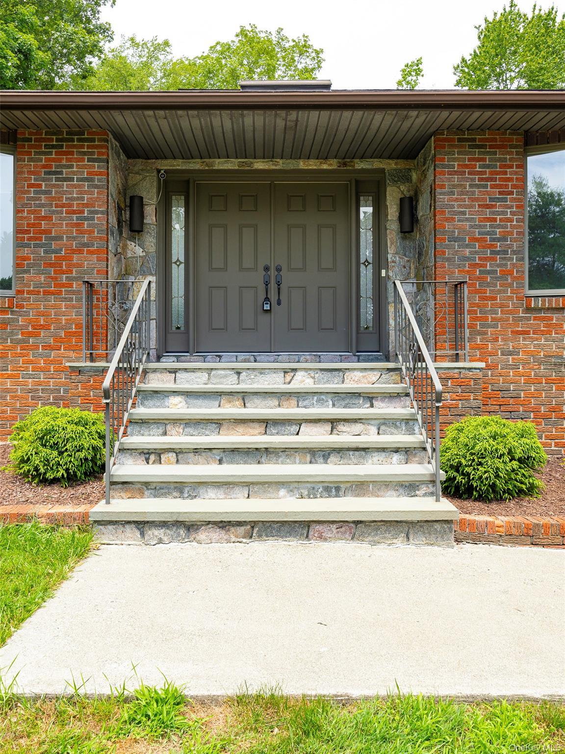 Single Family Lounsbury  Westchester County, NY 10505, MLS-882909-10