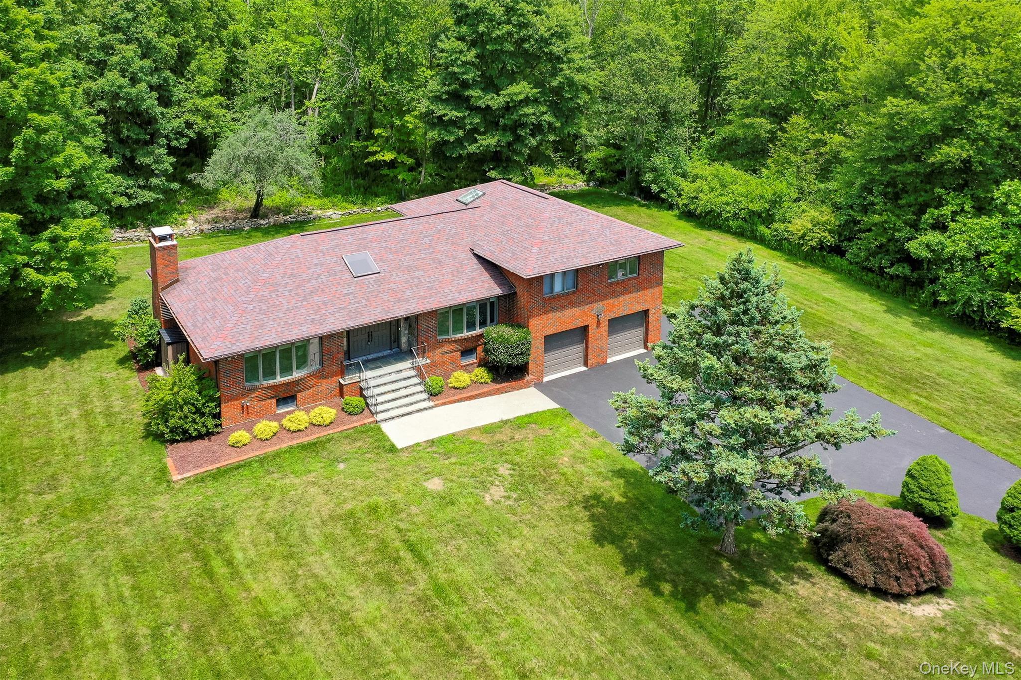 Single Family Lounsbury  Westchester County, NY 10505, MLS-882909-2