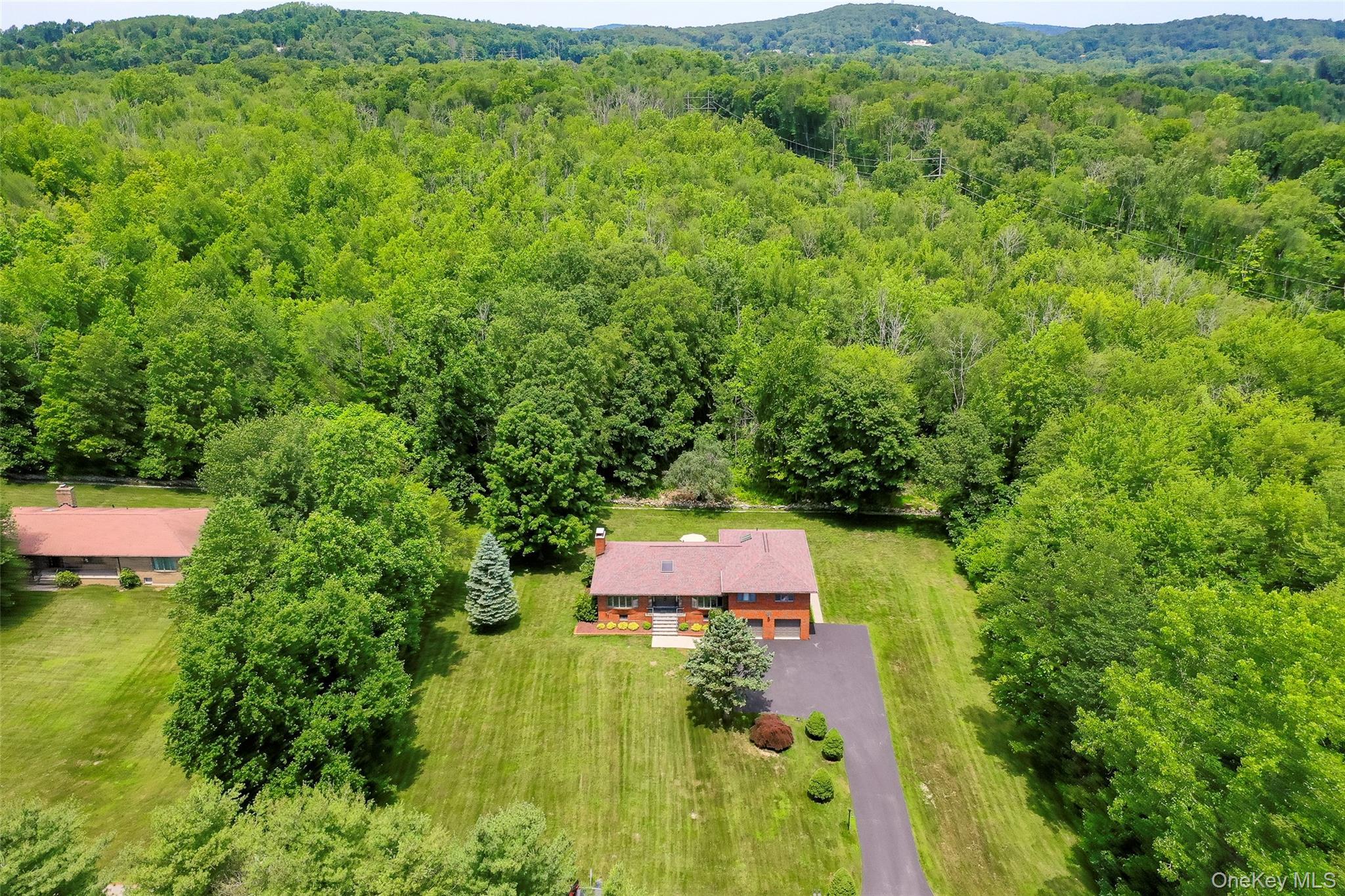 Single Family Lounsbury  Westchester County, NY 10505, MLS-882909-4