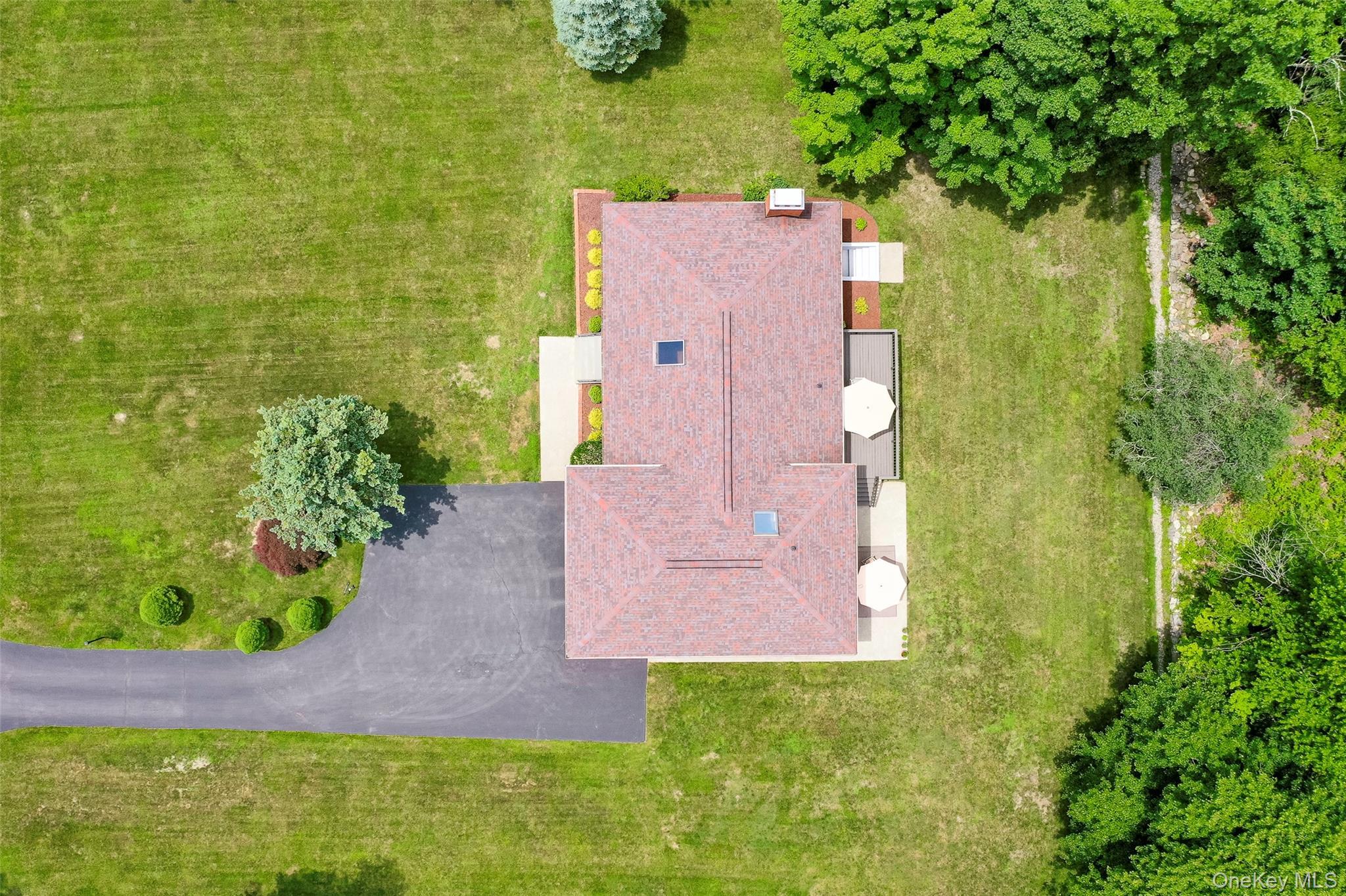 Single Family Lounsbury  Westchester County, NY 10505, MLS-882909-6