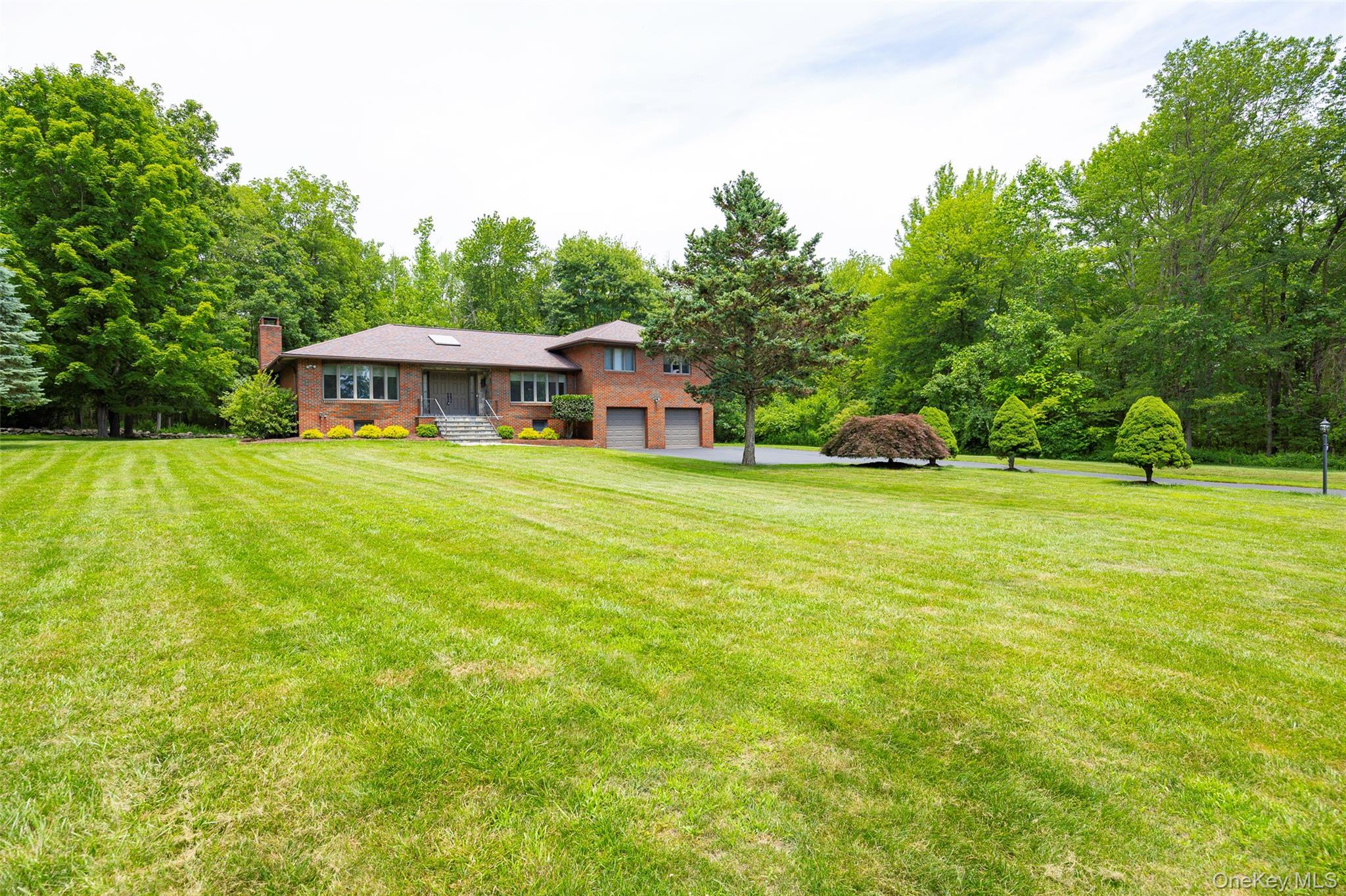 Single Family Lounsbury  Westchester County, NY 10505, MLS-882909-9