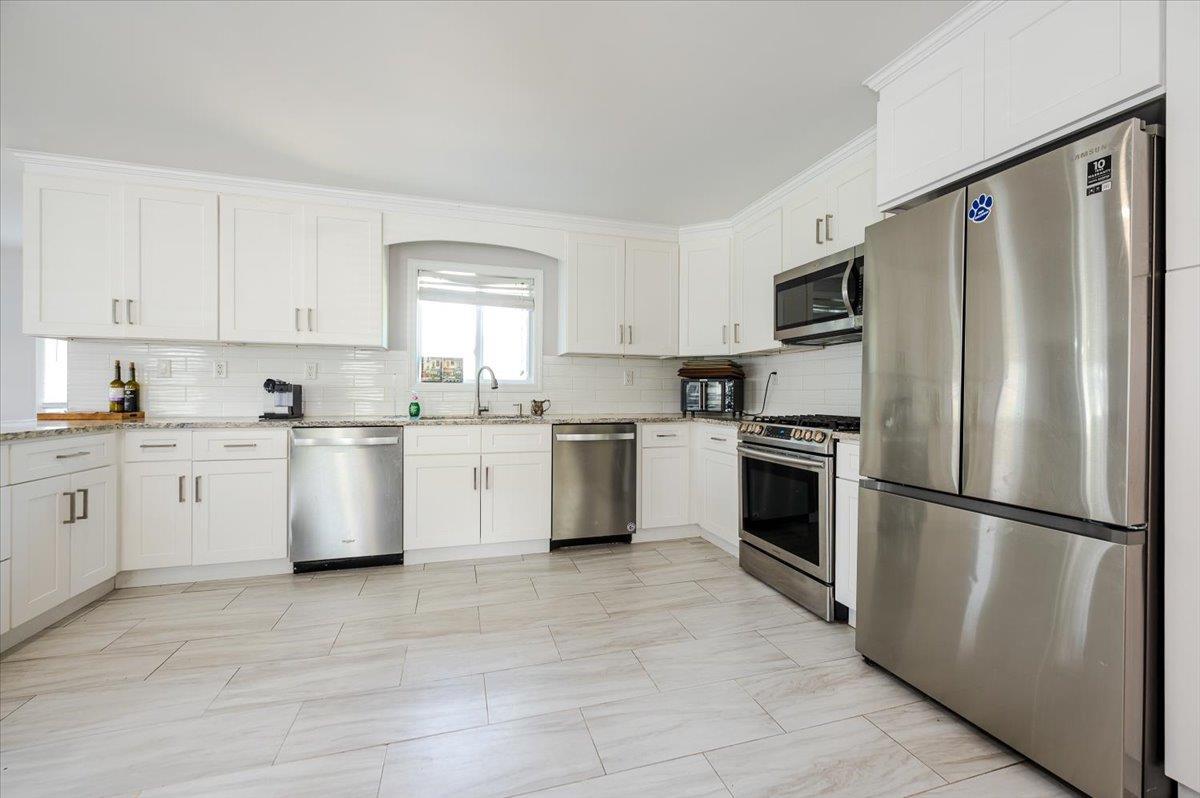 Single Family West Broadway  Nassau County, NY 11557, MLS-882924-4