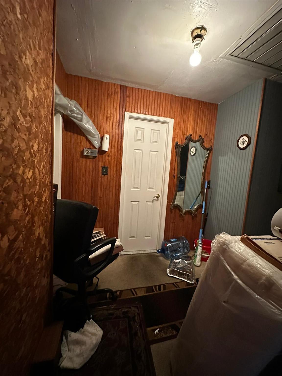 Single Family Babylon  Nassau County, NY 11520, MLS-882930-4