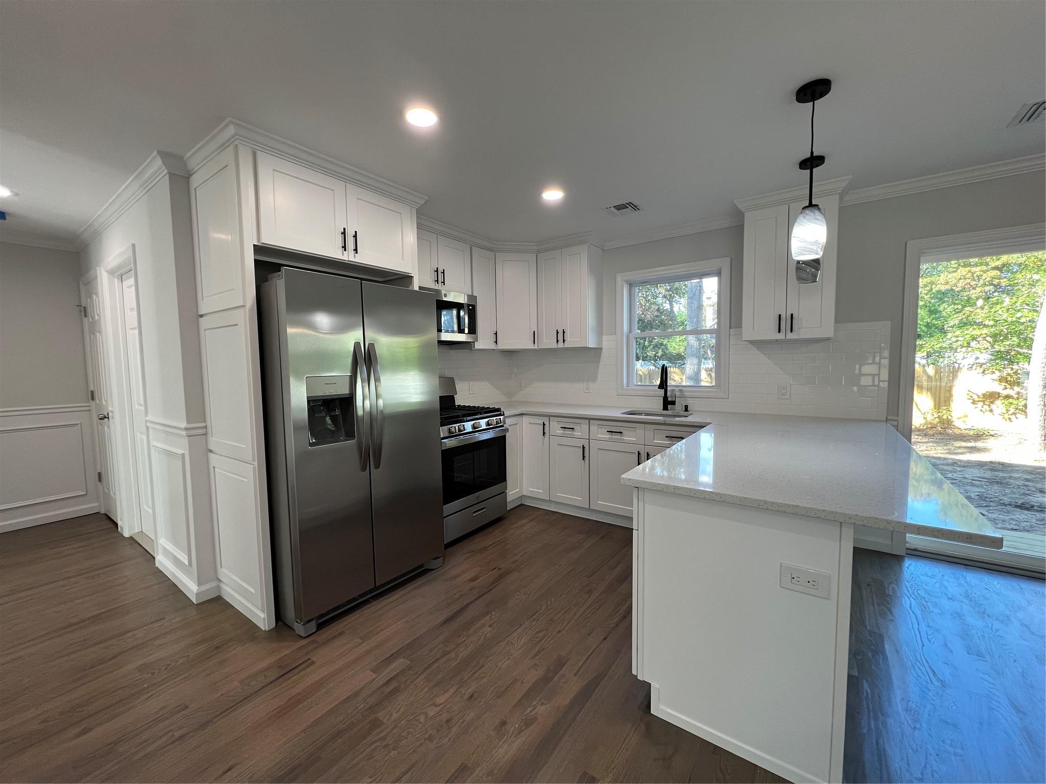 Single Family Blue Point  Suffolk County, NY 11738, MLS-882949-8