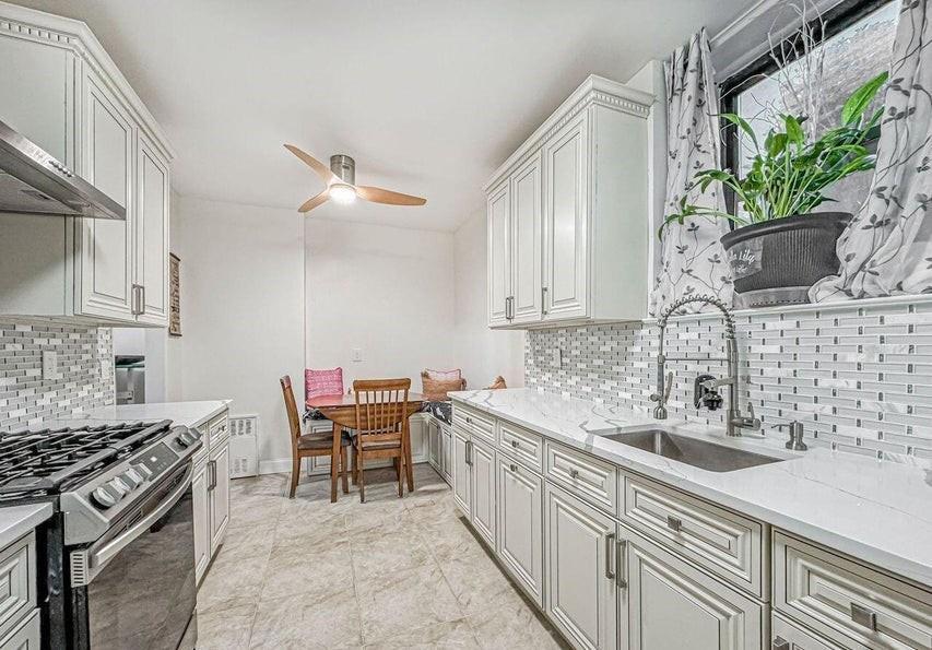 Single Family Lincoln  Staten Island, NY 10306, MLS-882950-10