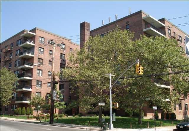 Single Family Lincoln  Staten Island, NY 10306, MLS-882950-2