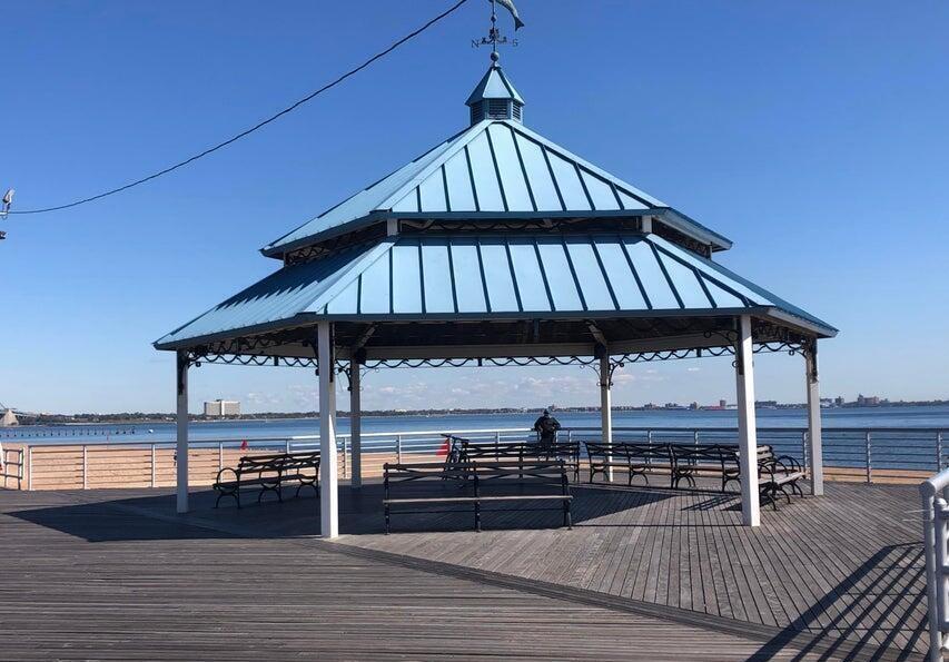 Single Family Lincoln  Staten Island, NY 10306, MLS-882950-21