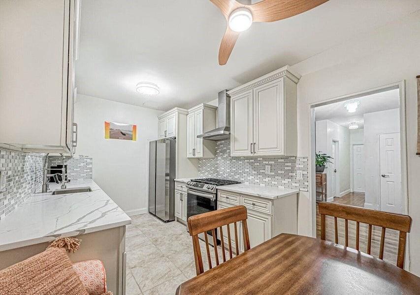 Single Family Lincoln  Staten Island, NY 10306, MLS-882950-8