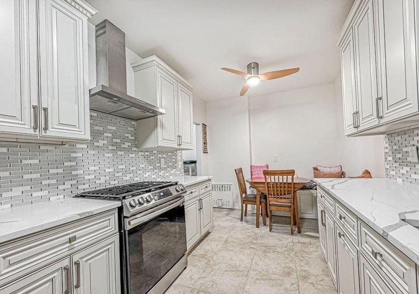 Single Family Lincoln  Staten Island, NY 10306, MLS-882950-9