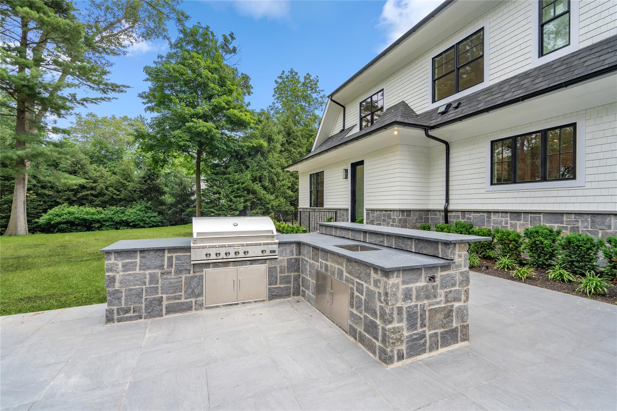 Single Family Fruitledge  Nassau County, NY 11545, MLS-882972-32