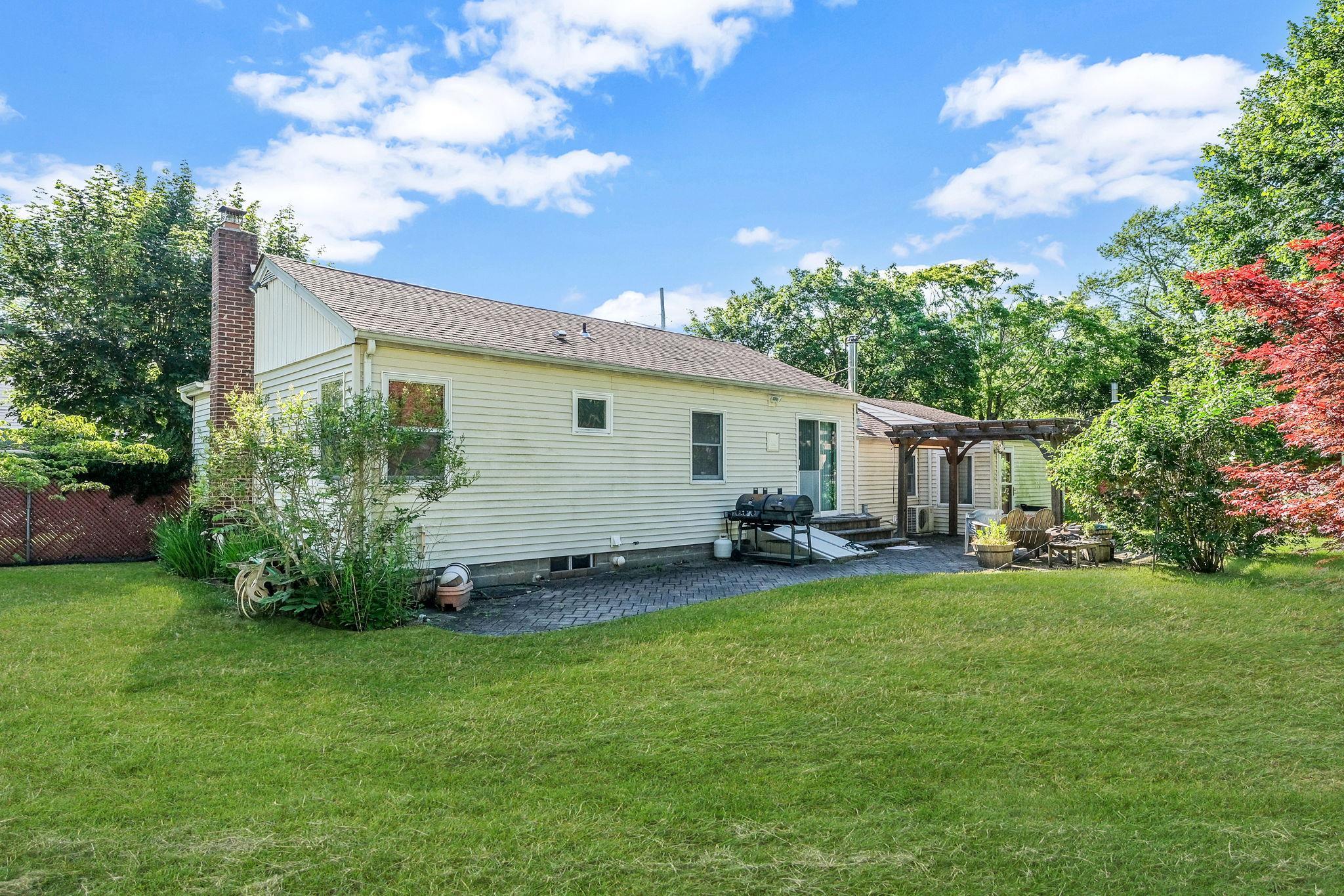 Single Family Woodland  Suffolk County, NY 11951, MLS-882984-7