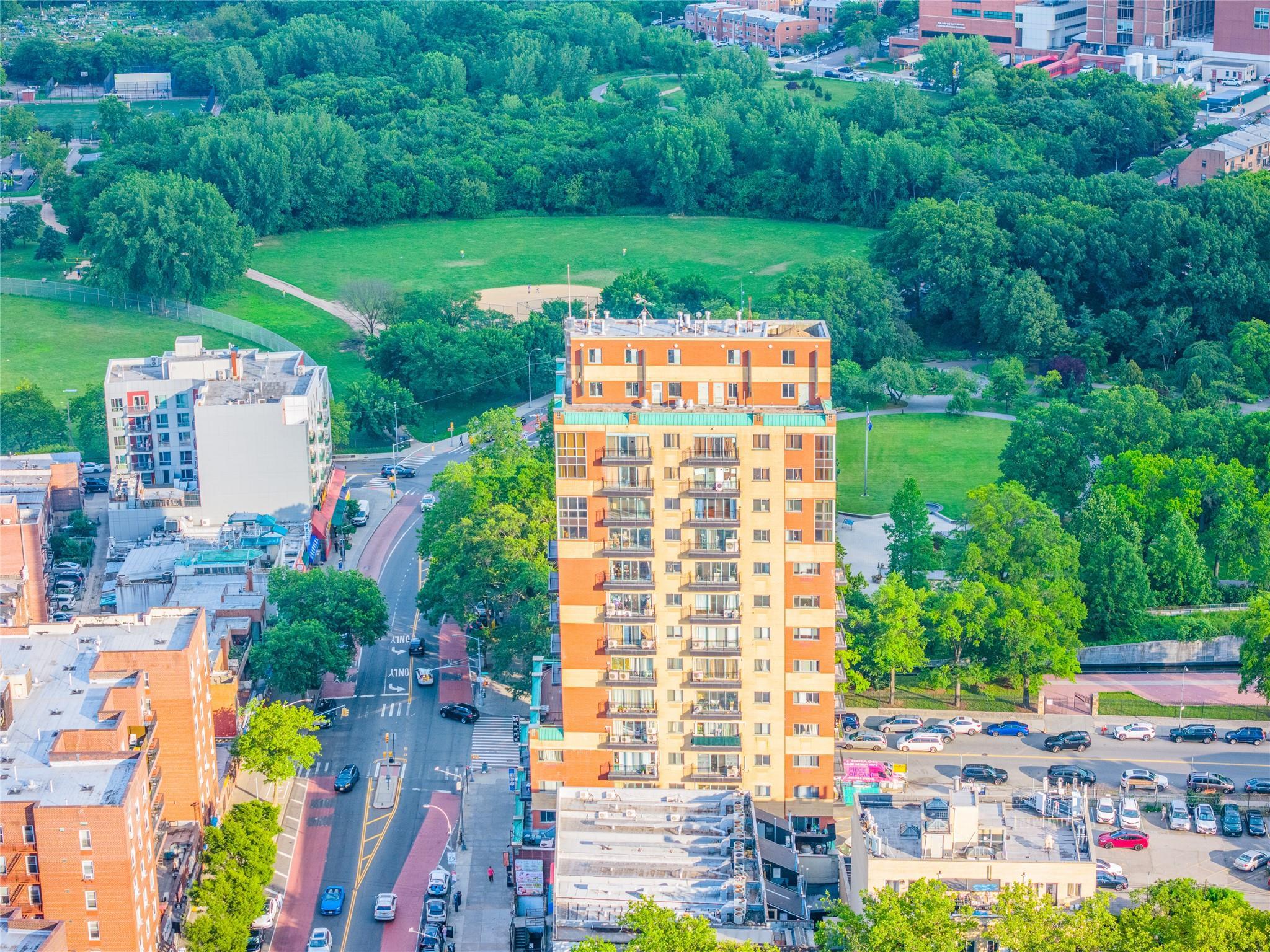 Condo Main  Queens, NY 11355, MLS-883016-2