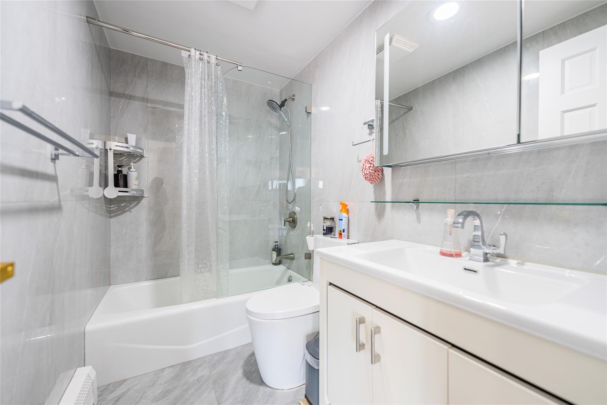 Condo Main  Queens, NY 11355, MLS-883016-20