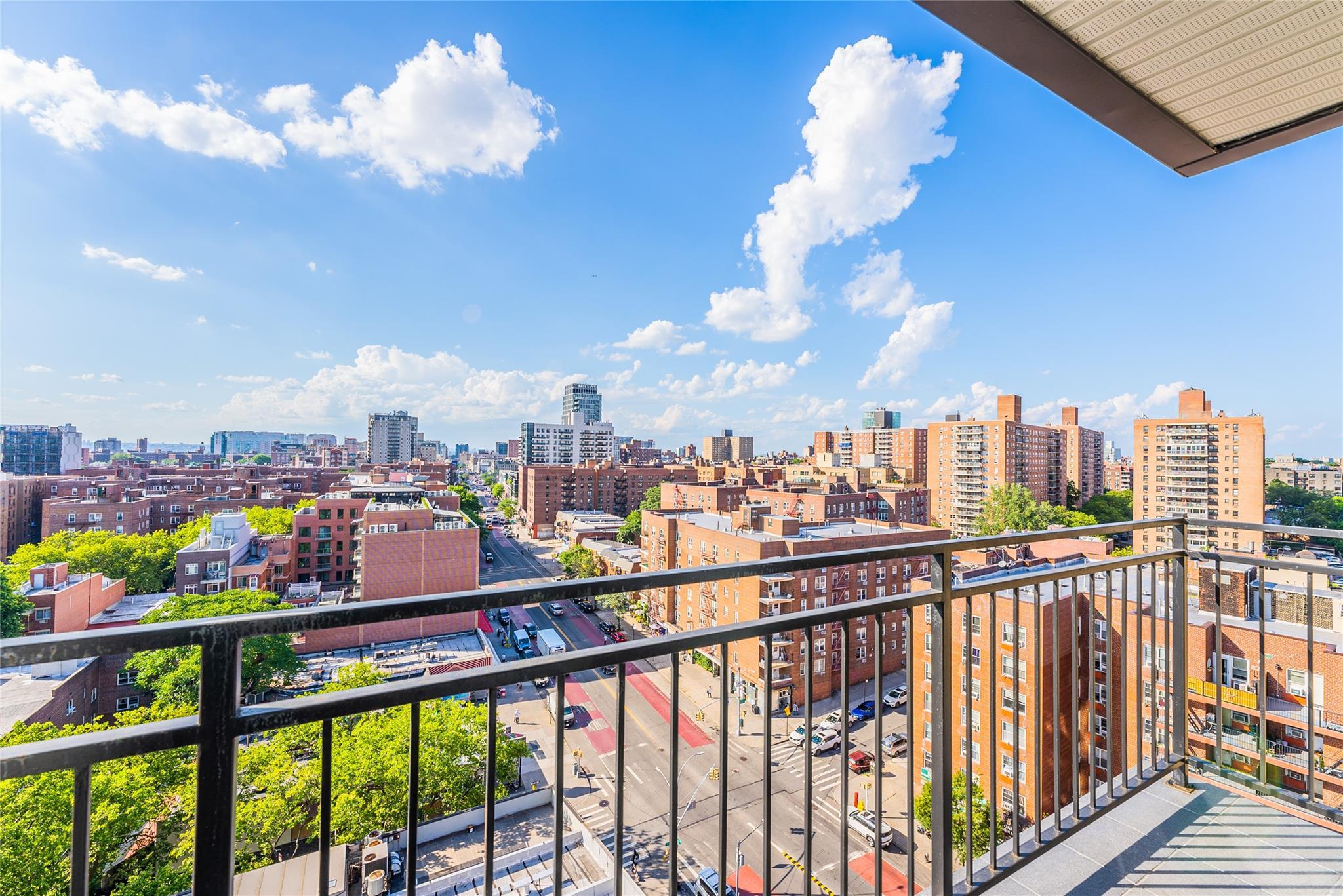 Condo Main  Queens, NY 11355, MLS-883016-22