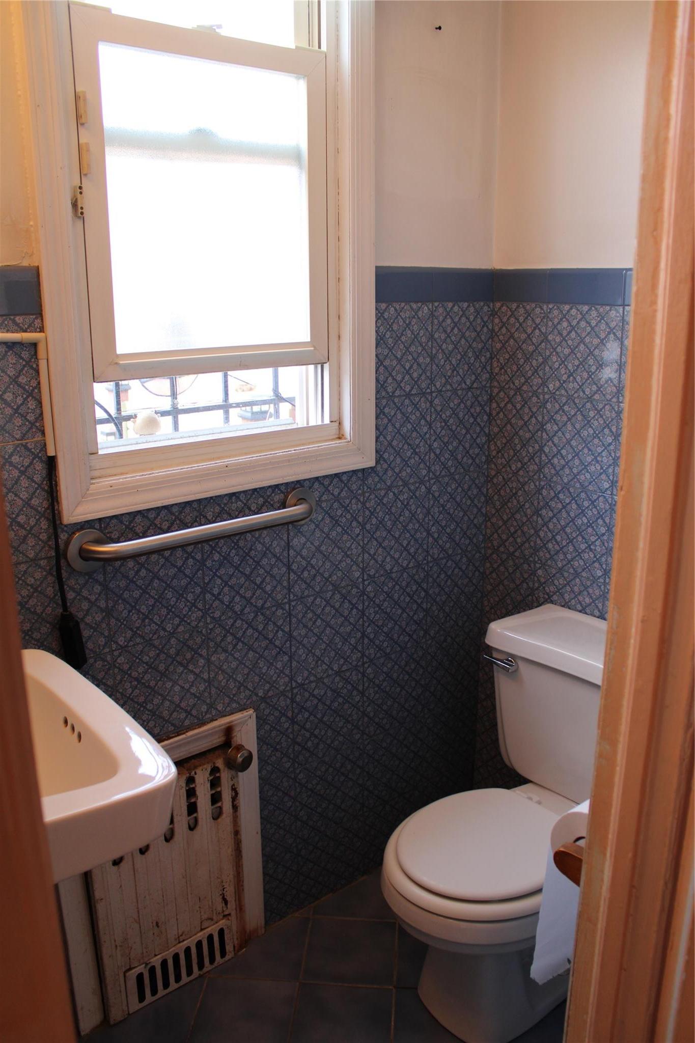 Single Family 84  Queens, NY 11370, MLS-883022-17