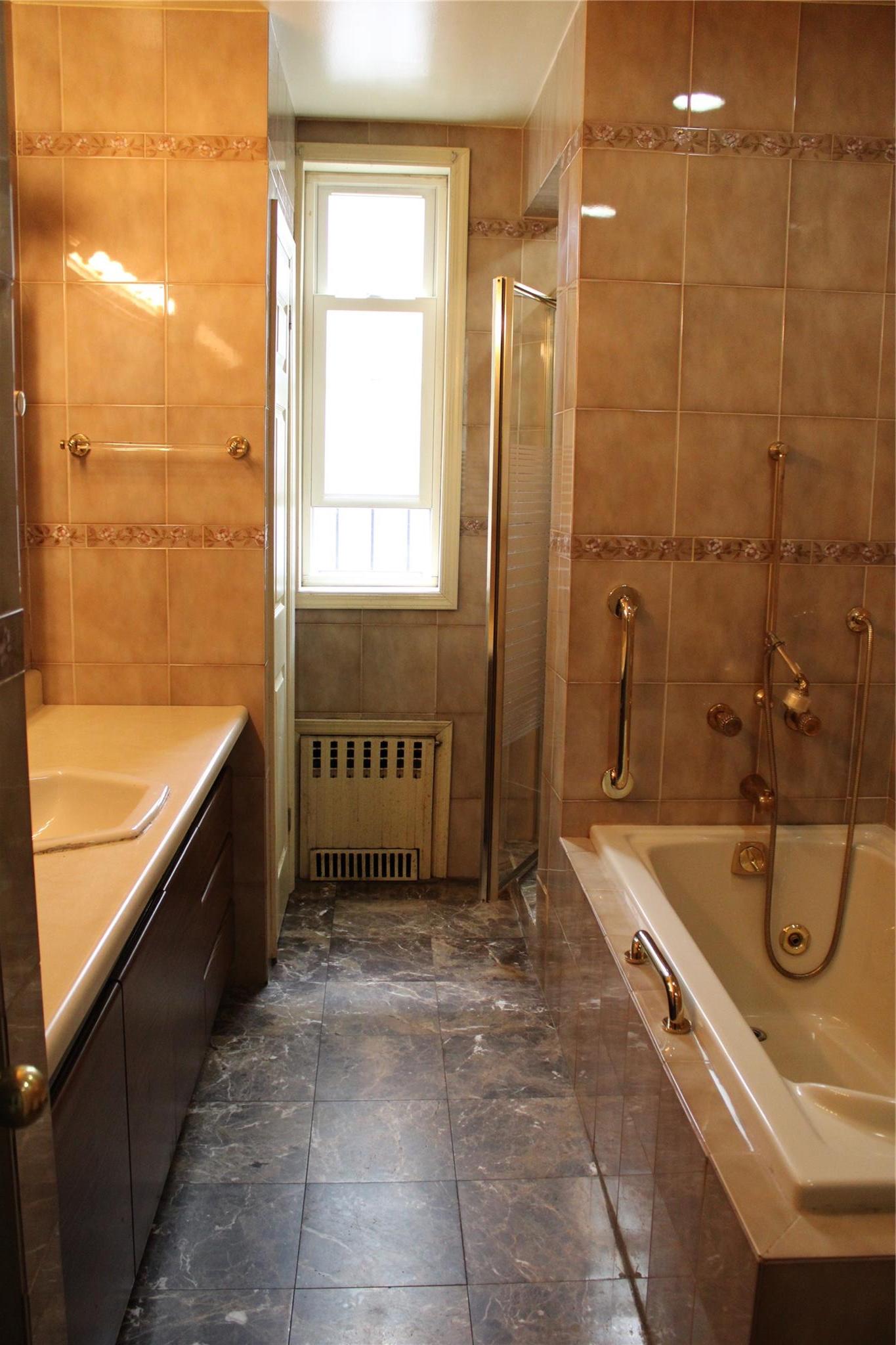 Single Family 84  Queens, NY 11370, MLS-883022-22