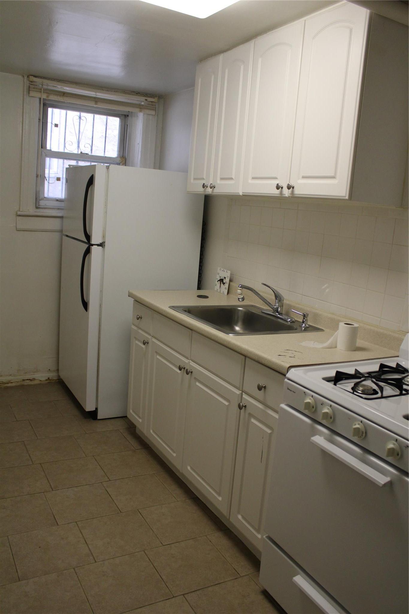 Single Family 84  Queens, NY 11370, MLS-883022-26