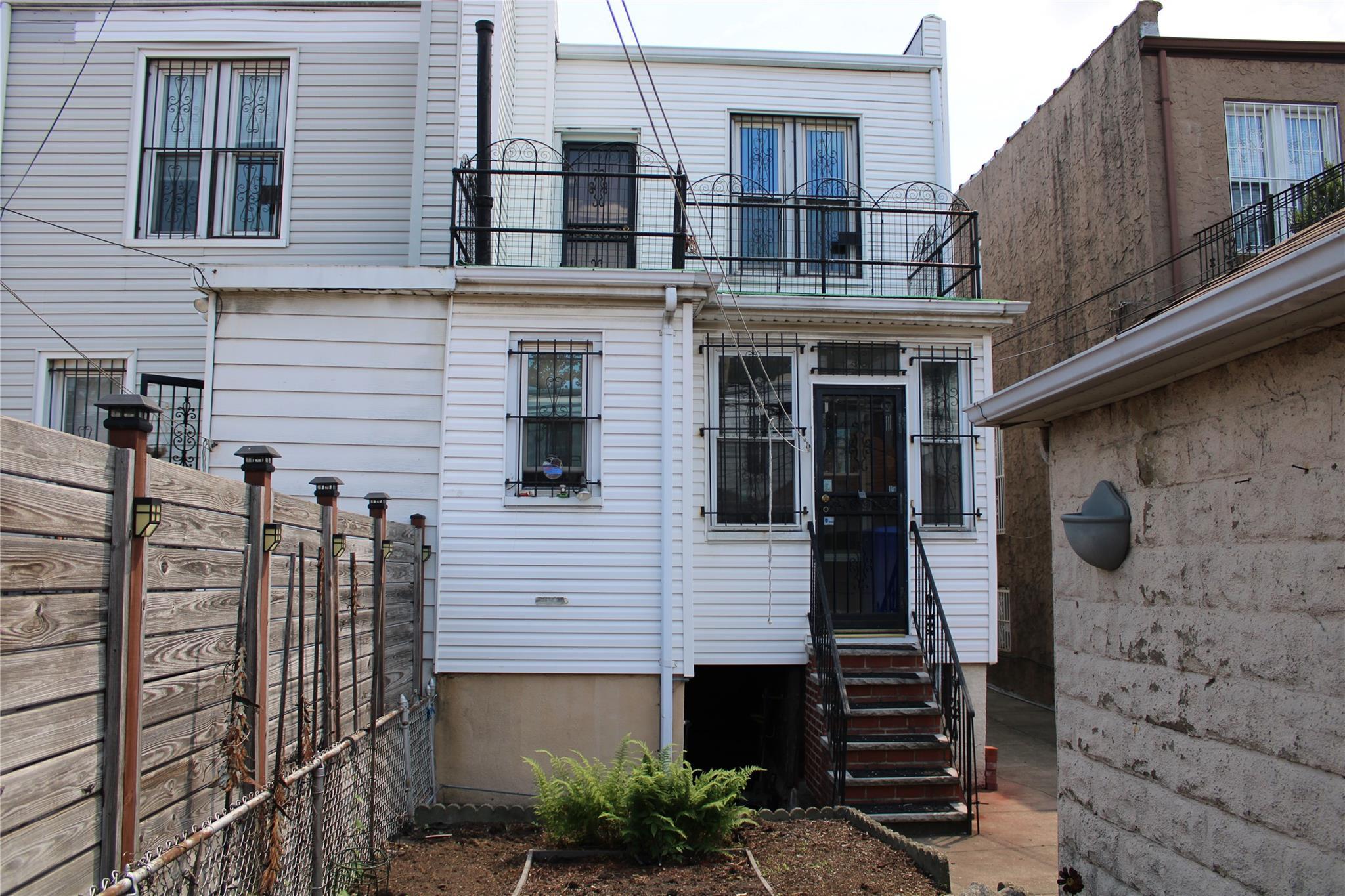 Single Family 84  Queens, NY 11370, MLS-883022-34
