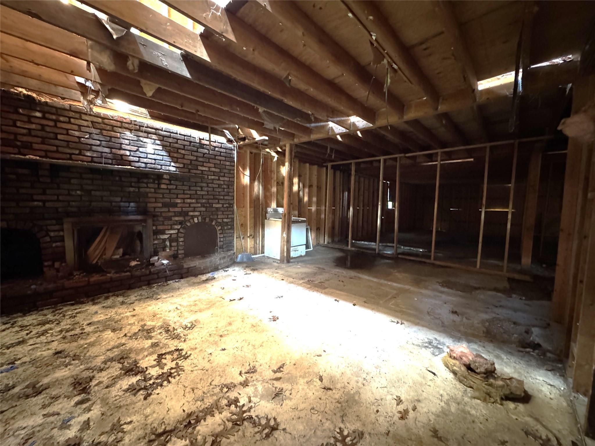 Single Family Denis  Suffolk County, NY 11727, MLS-883031-11