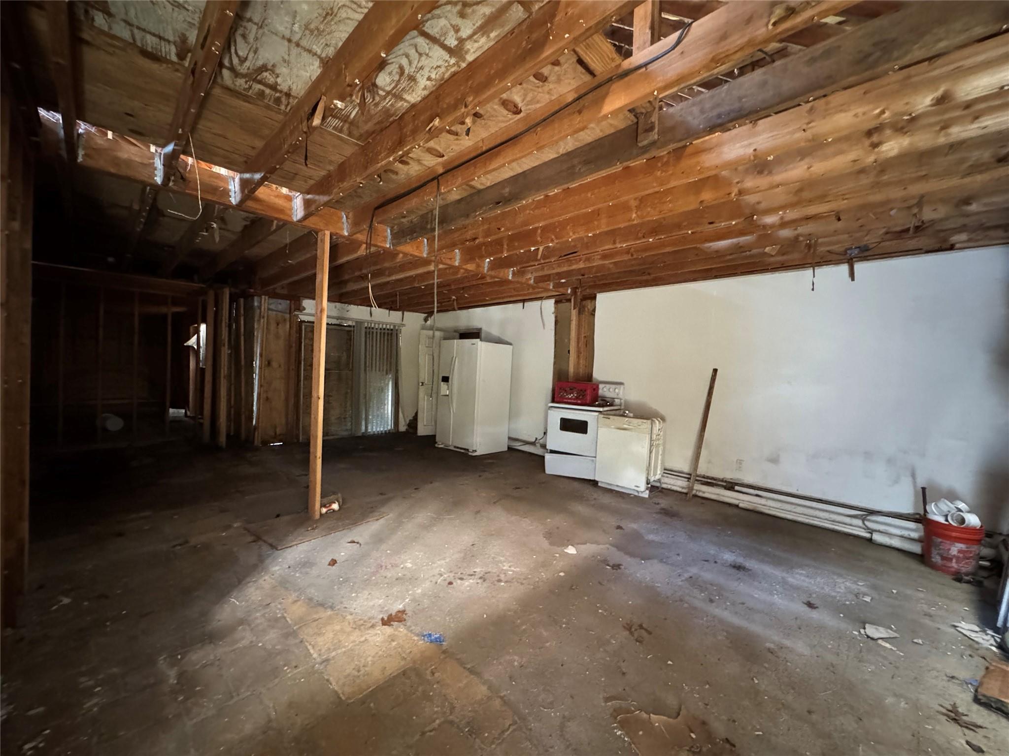 Single Family Denis  Suffolk County, NY 11727, MLS-883031-16