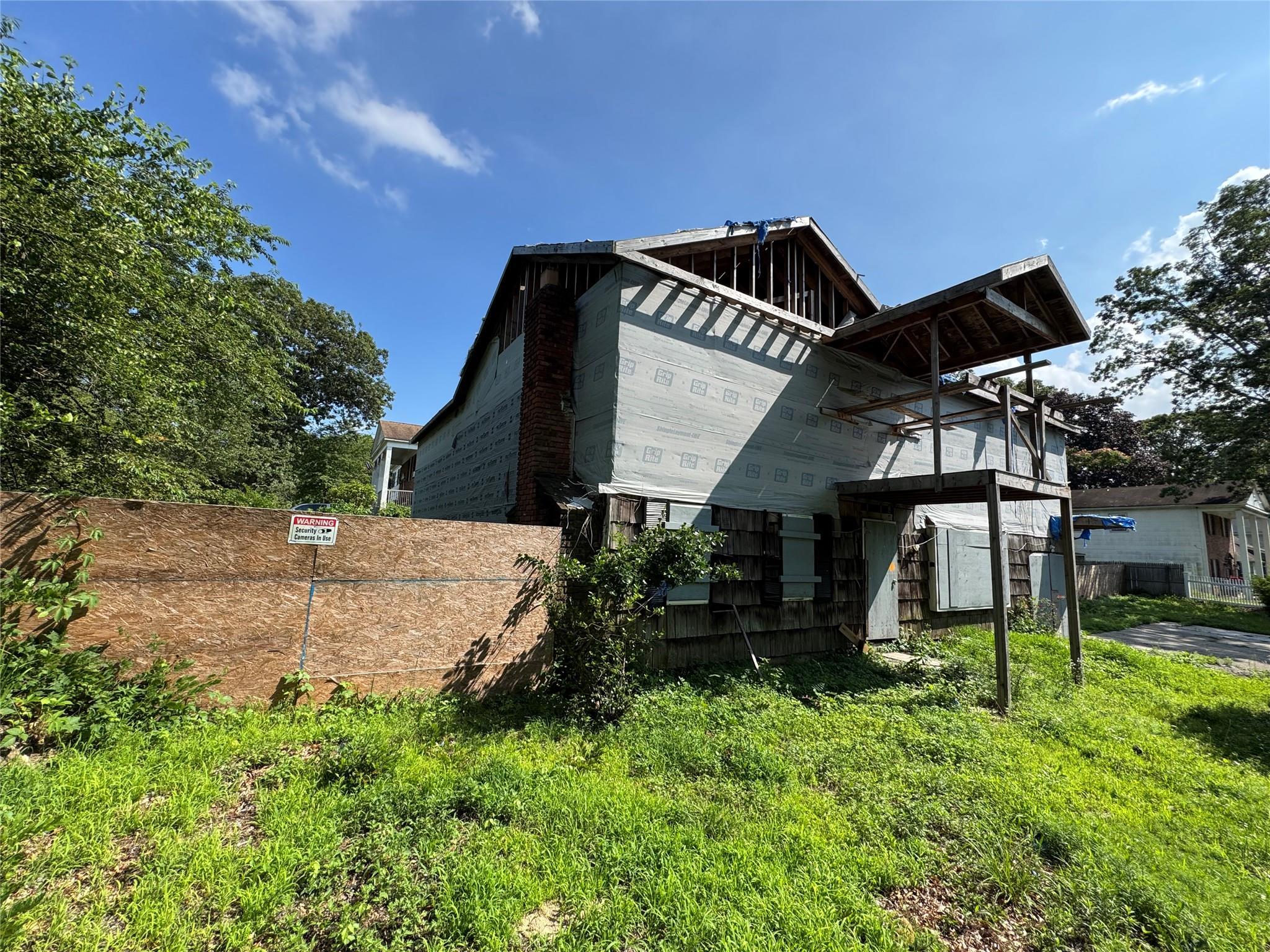 Single Family Denis  Suffolk County, NY 11727, MLS-883031-4