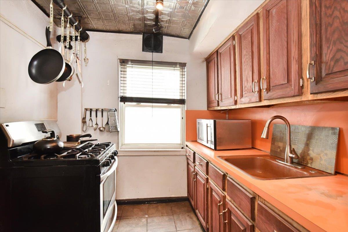 Single Family 187th  Queens, NY 11423, MLS-883054-9