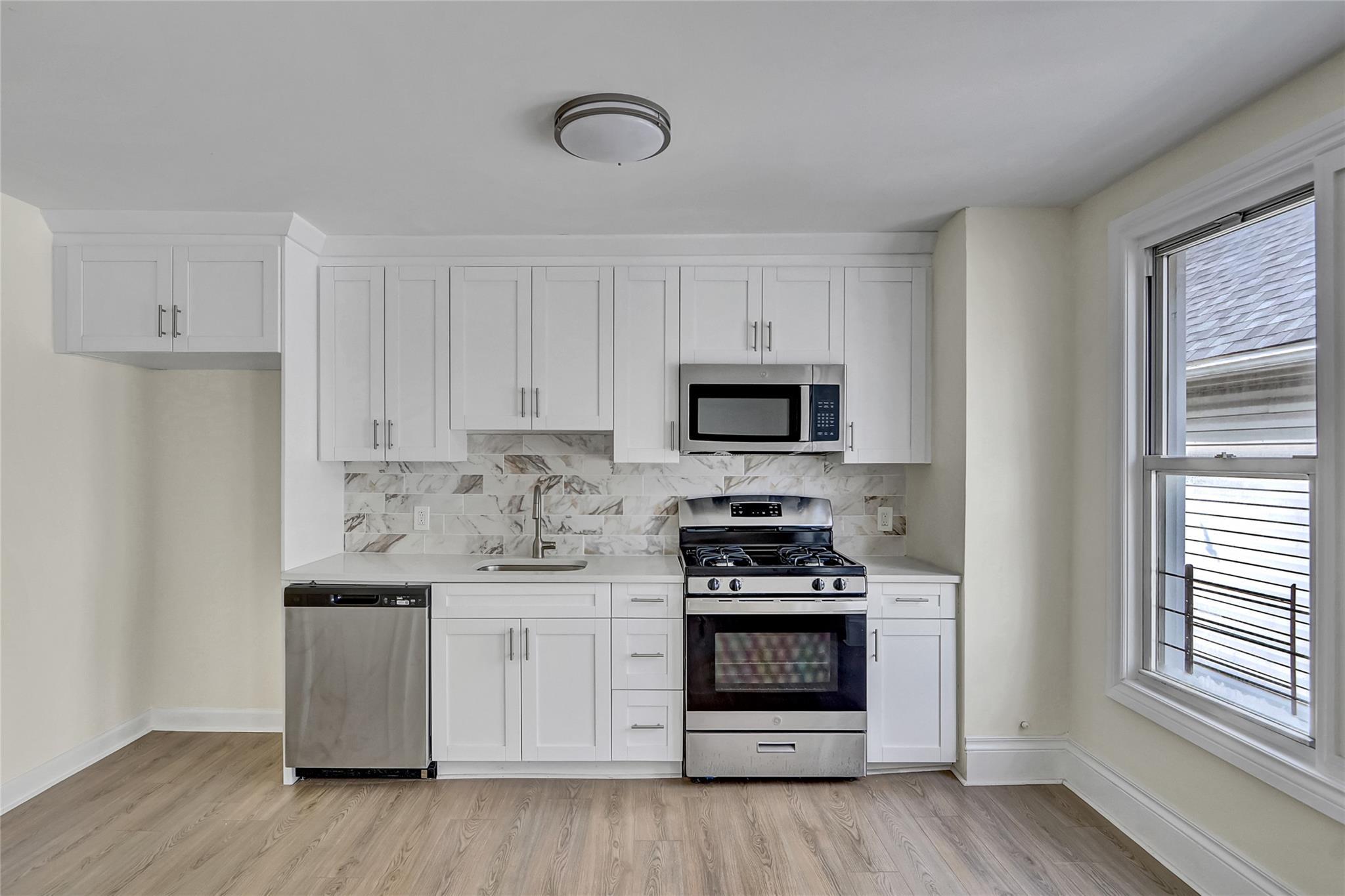 Single Family 78th  Queens, NY 11385, MLS-883060-22