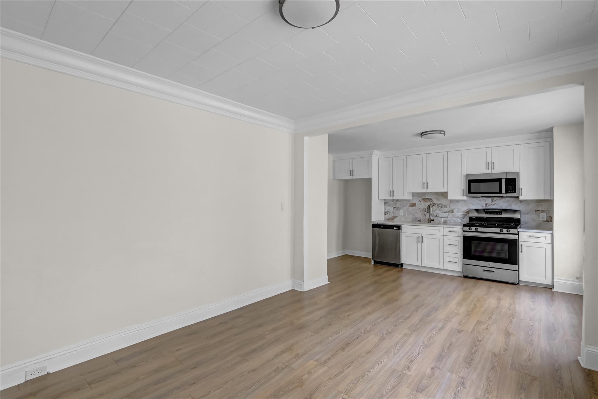 Single Family 78th  Queens, NY 11385, MLS-883060-23