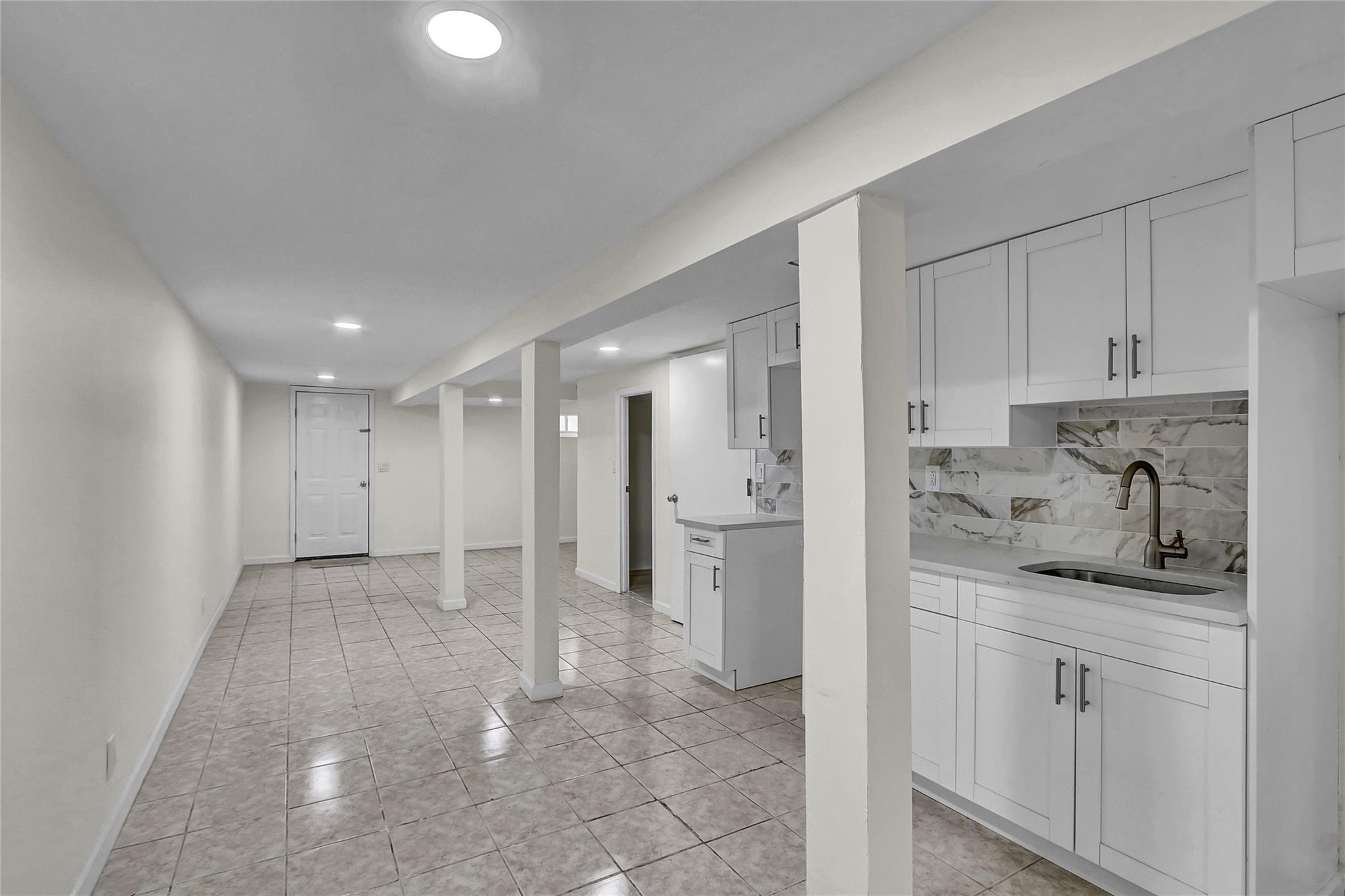 Single Family 78th  Queens, NY 11385, MLS-883060-27