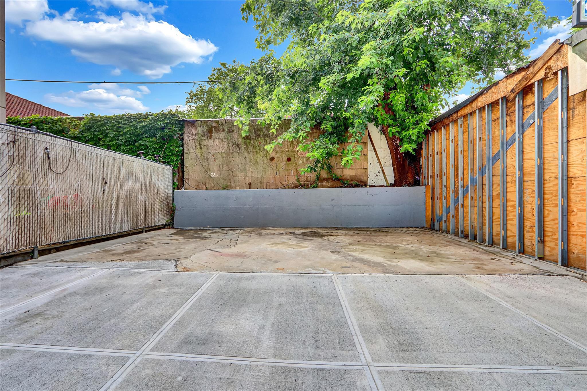 Single Family 78th  Queens, NY 11385, MLS-883060-32