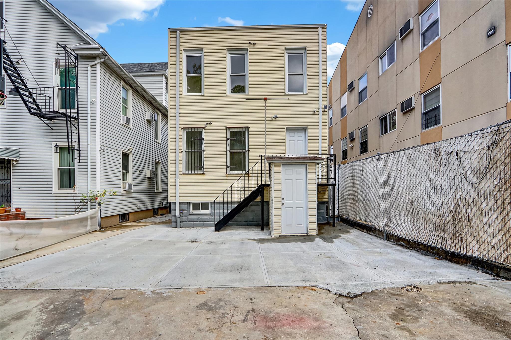 Single Family 78th  Queens, NY 11385, MLS-883060-33