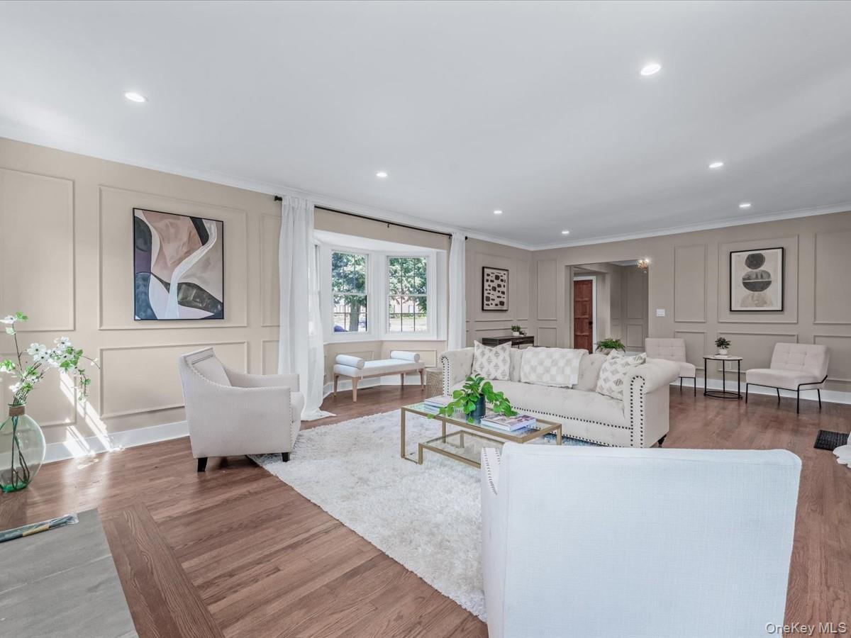 Single Family Stewart Nassau County, NY 11530, MLS-883095-10