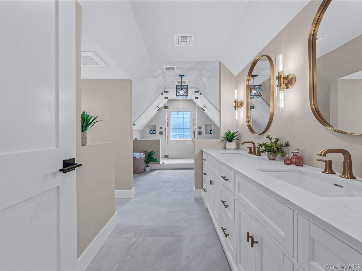 Single Family Stewart Nassau County, NY 11530, MLS-883095-24