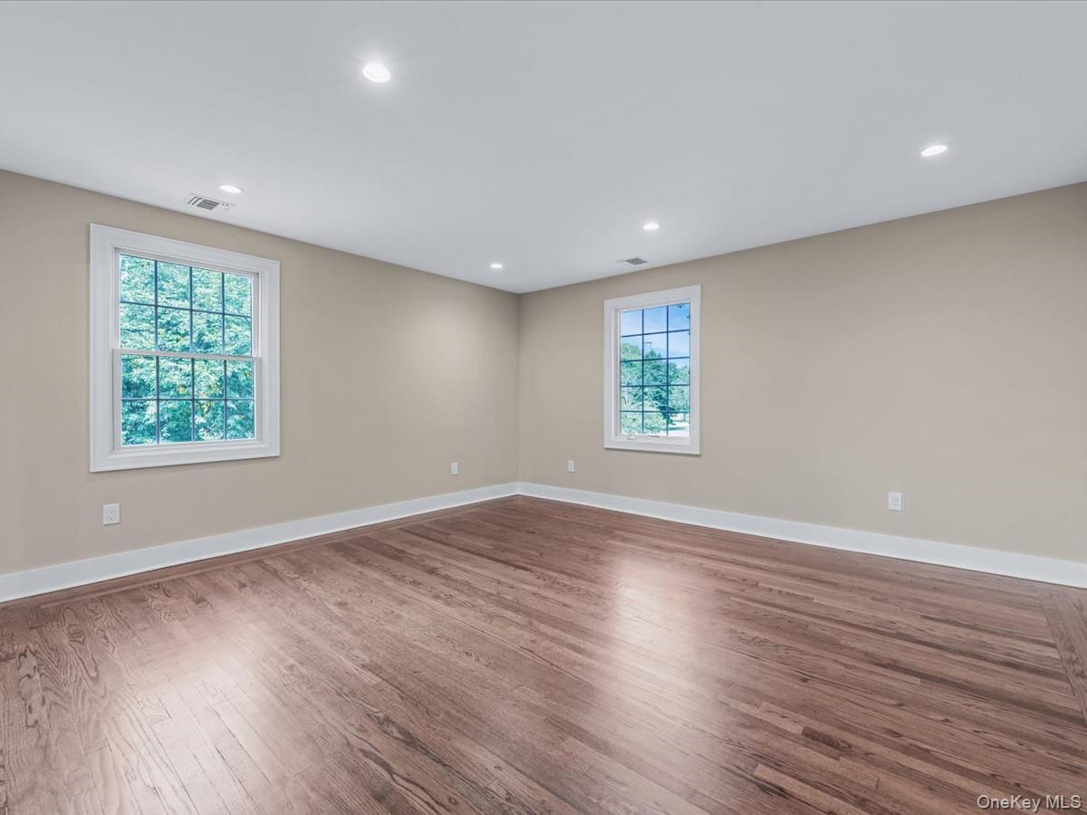 Single Family Stewart Nassau County, NY 11530, MLS-883095-28