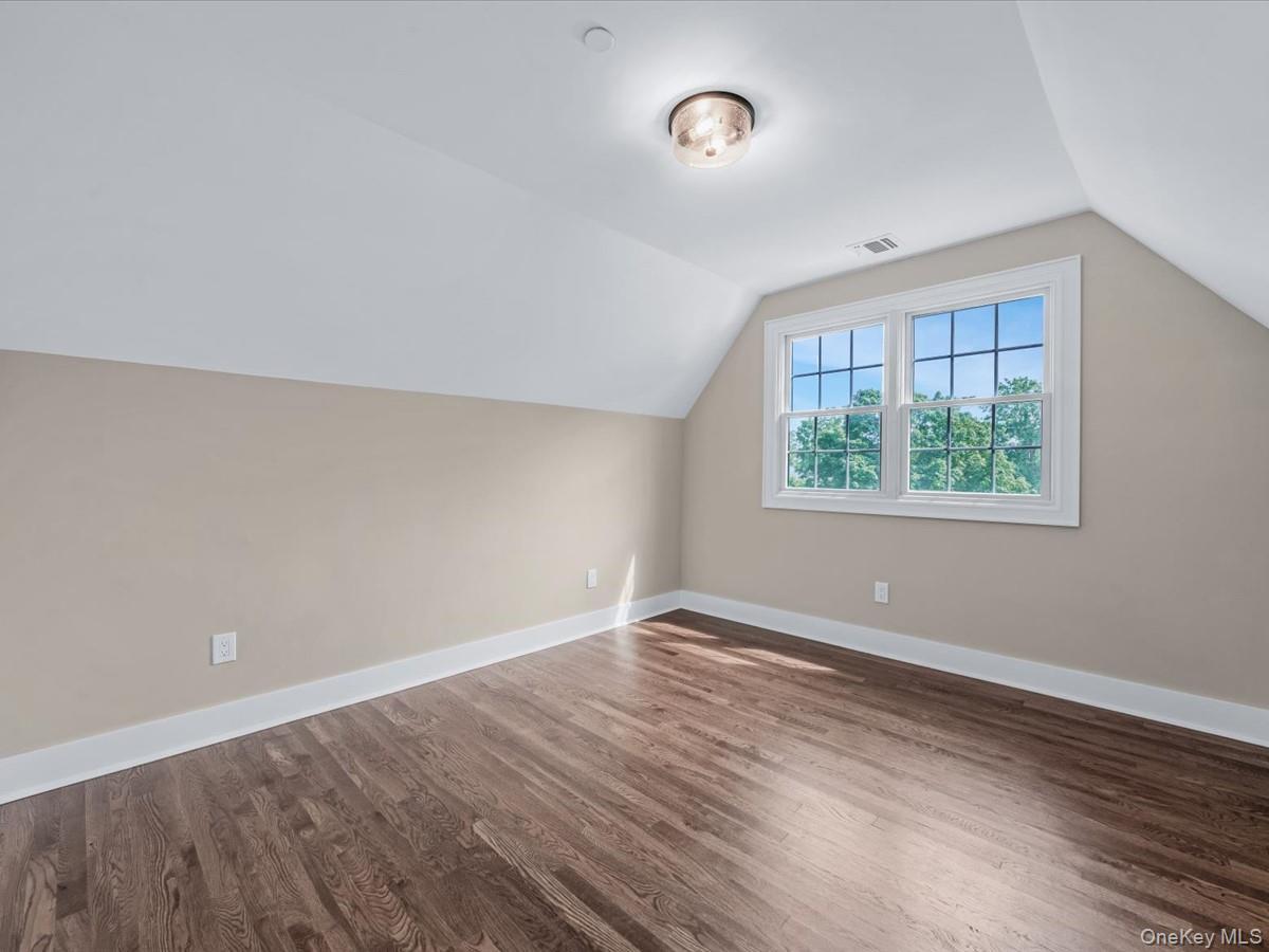 Single Family Stewart Nassau County, NY 11530, MLS-883095-39