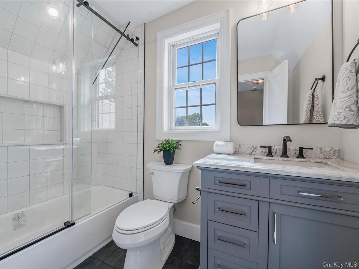 Single Family Stewart Nassau County, NY 11530, MLS-883095-41