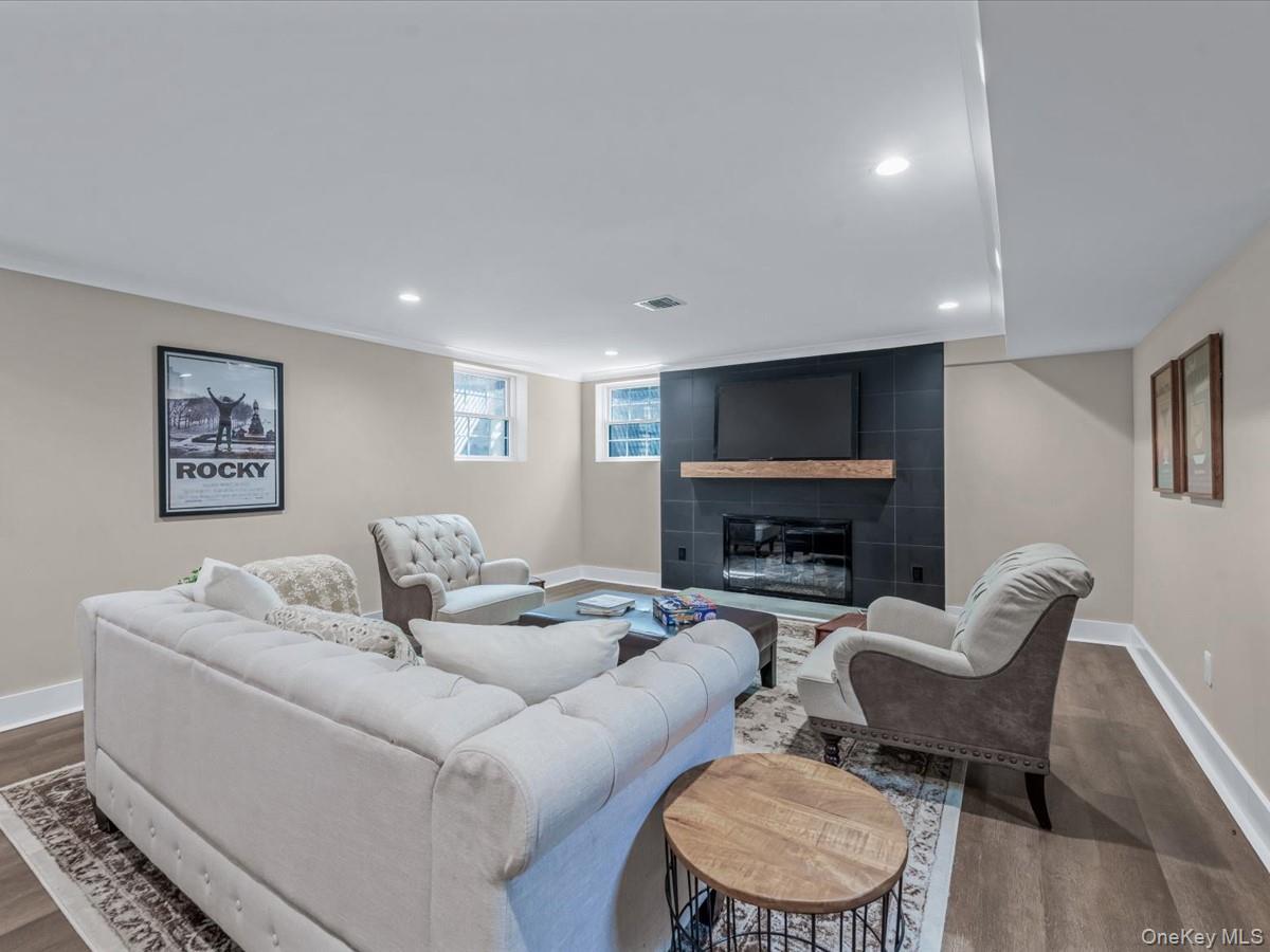 Single Family Stewart Nassau County, NY 11530, MLS-883095-43