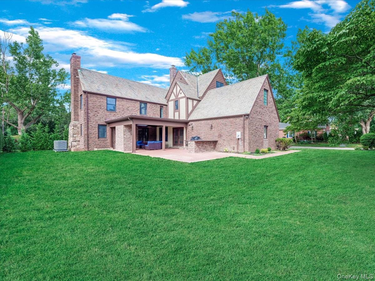 Single Family Stewart Nassau County, NY 11530, MLS-883095-48