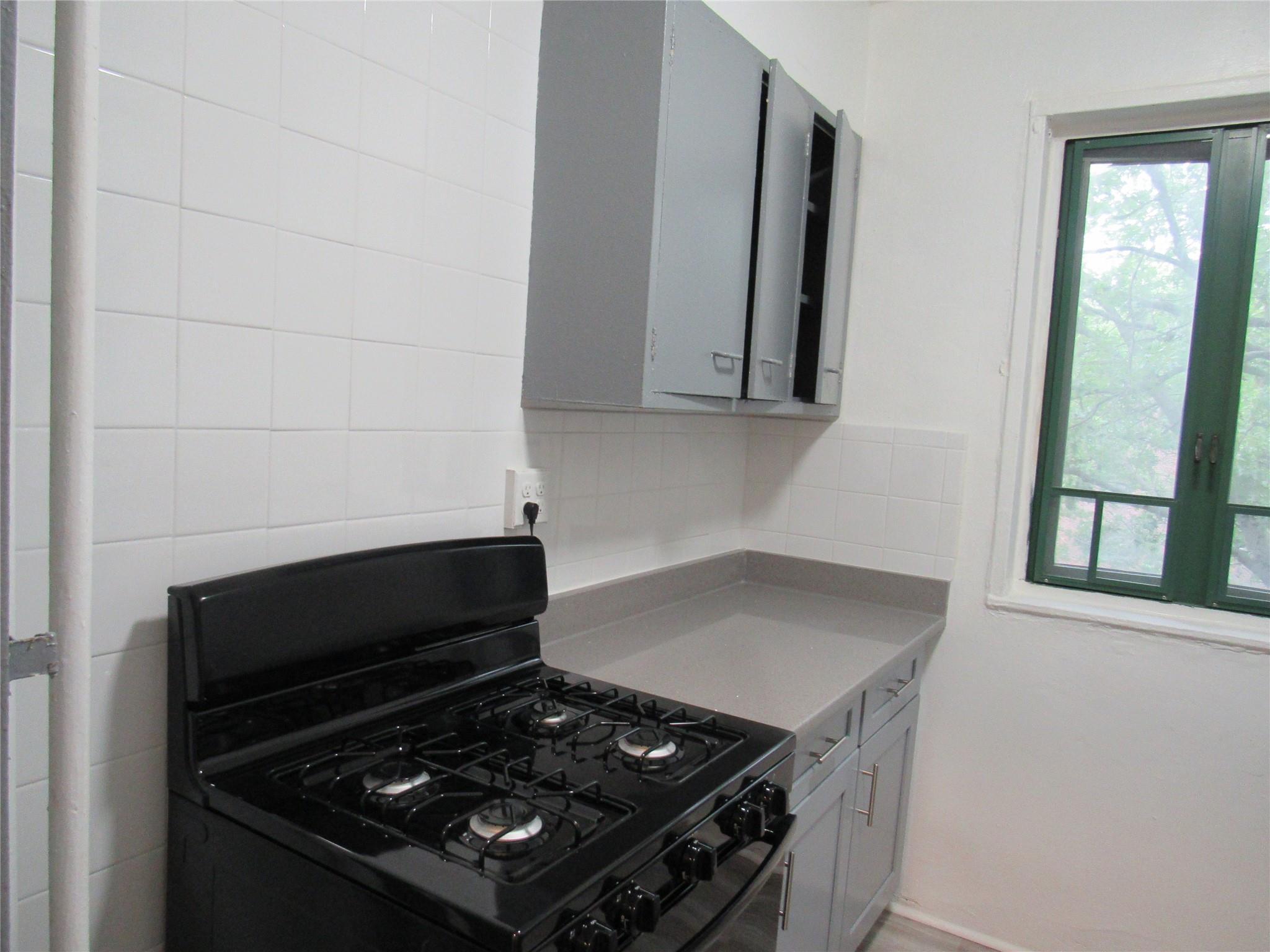 Apartment Odell  Bronx, NY 10462, MLS-883100-7