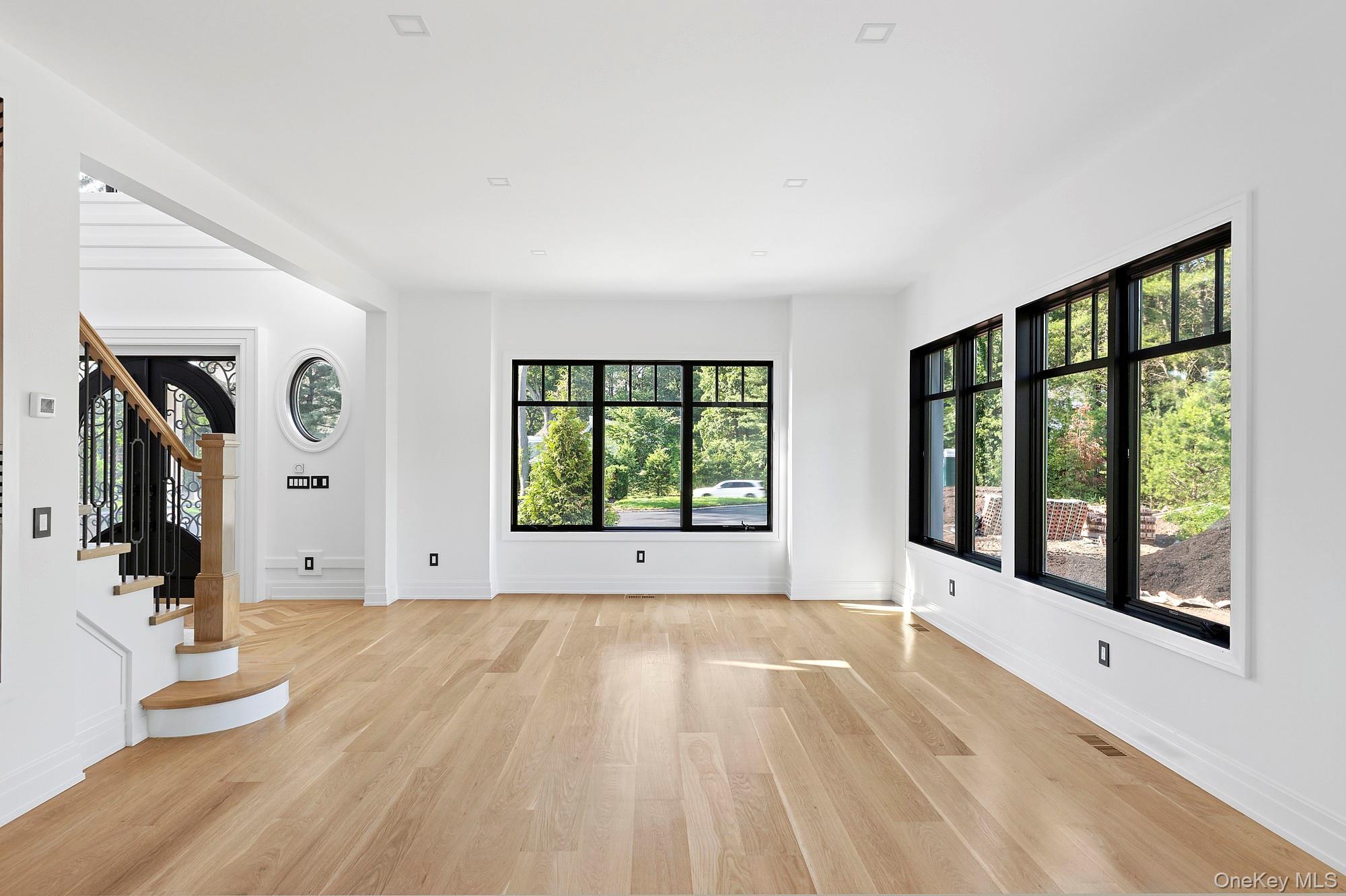 Single Family Saint Andrews Nassau County, NY 11568, MLS-883102-12