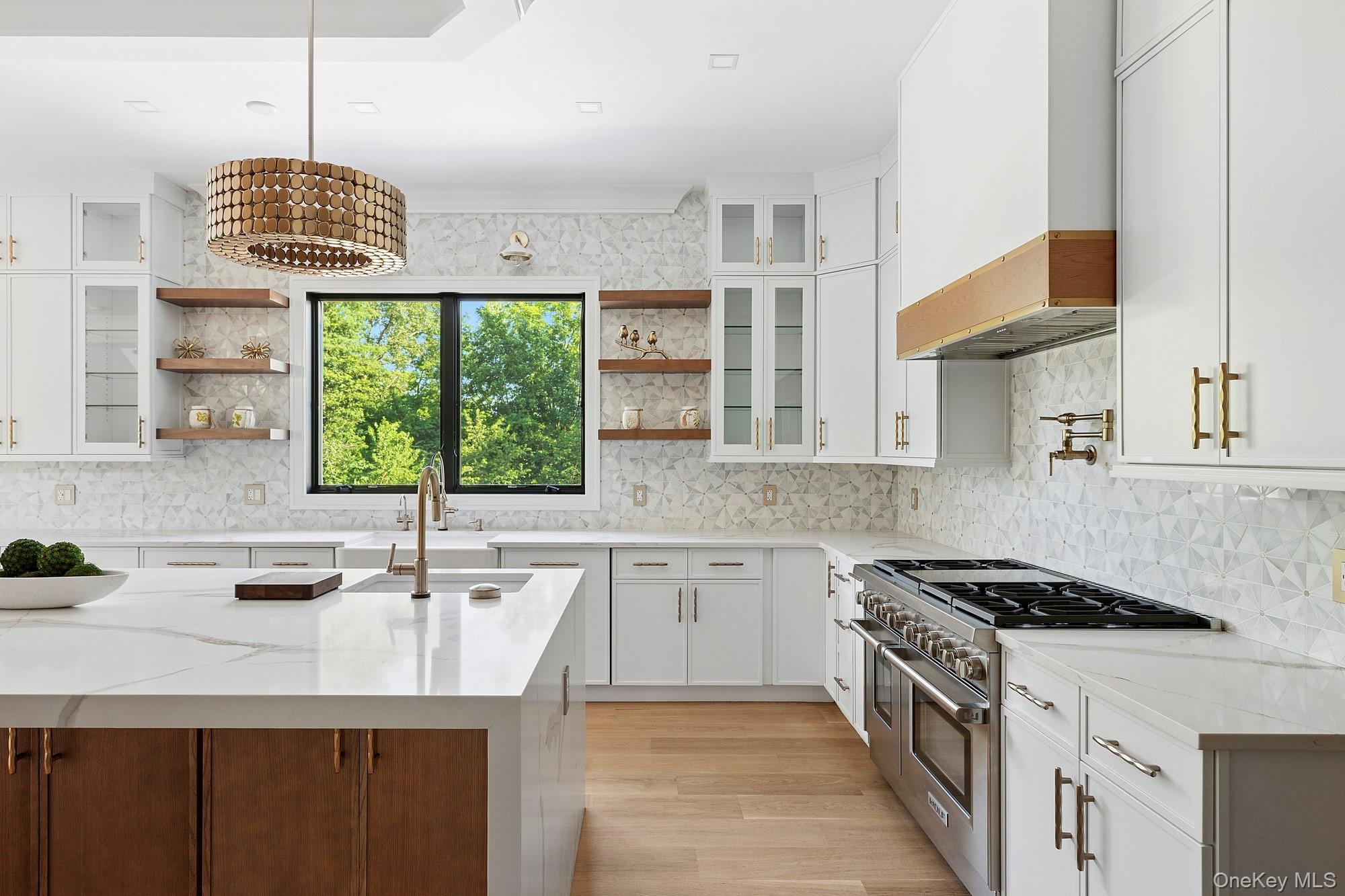 Single Family Saint Andrews Nassau County, NY 11568, MLS-883102-20